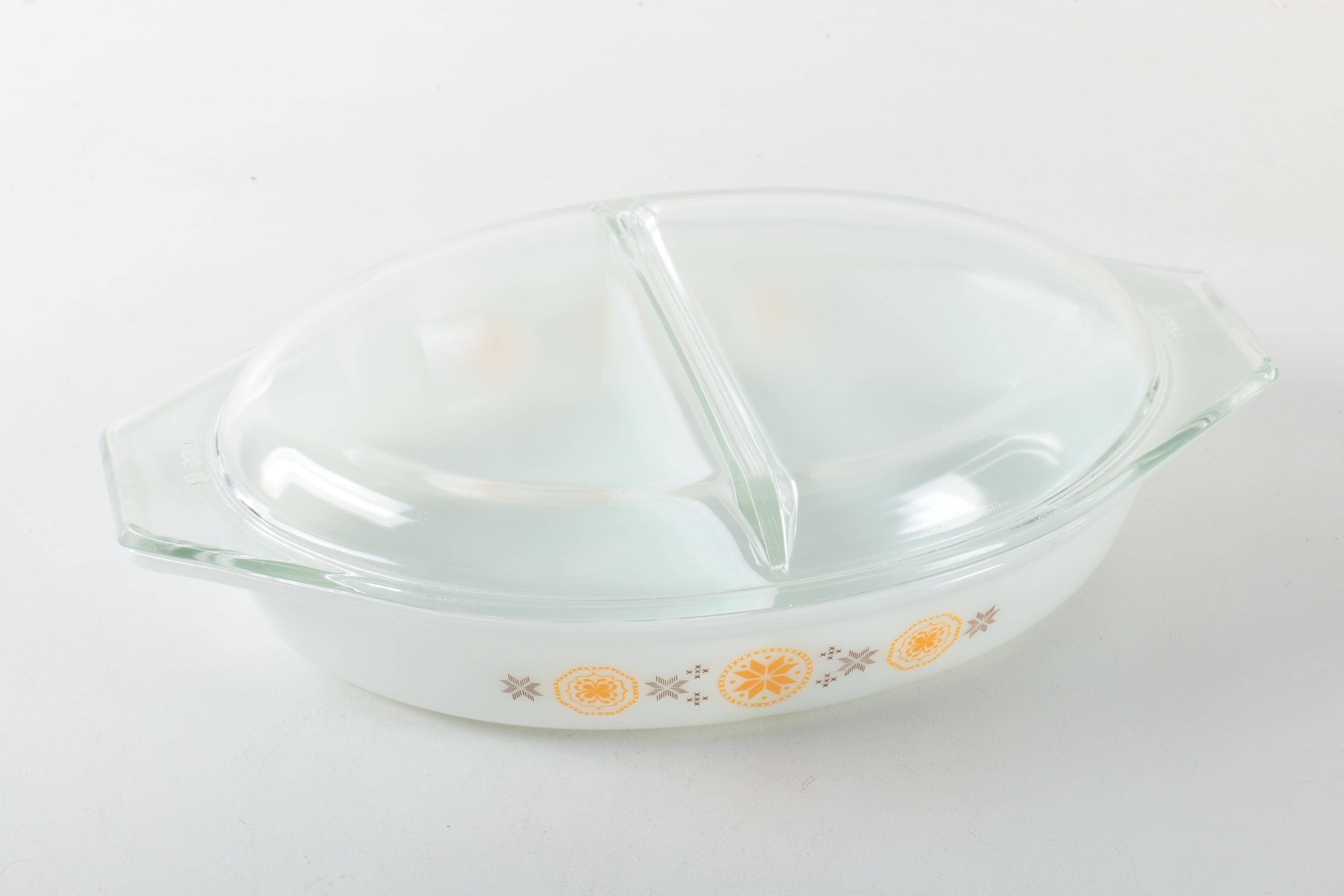 Pyrex "Town and Country" Mixing Bowls and Baking Dishes 1963-67
