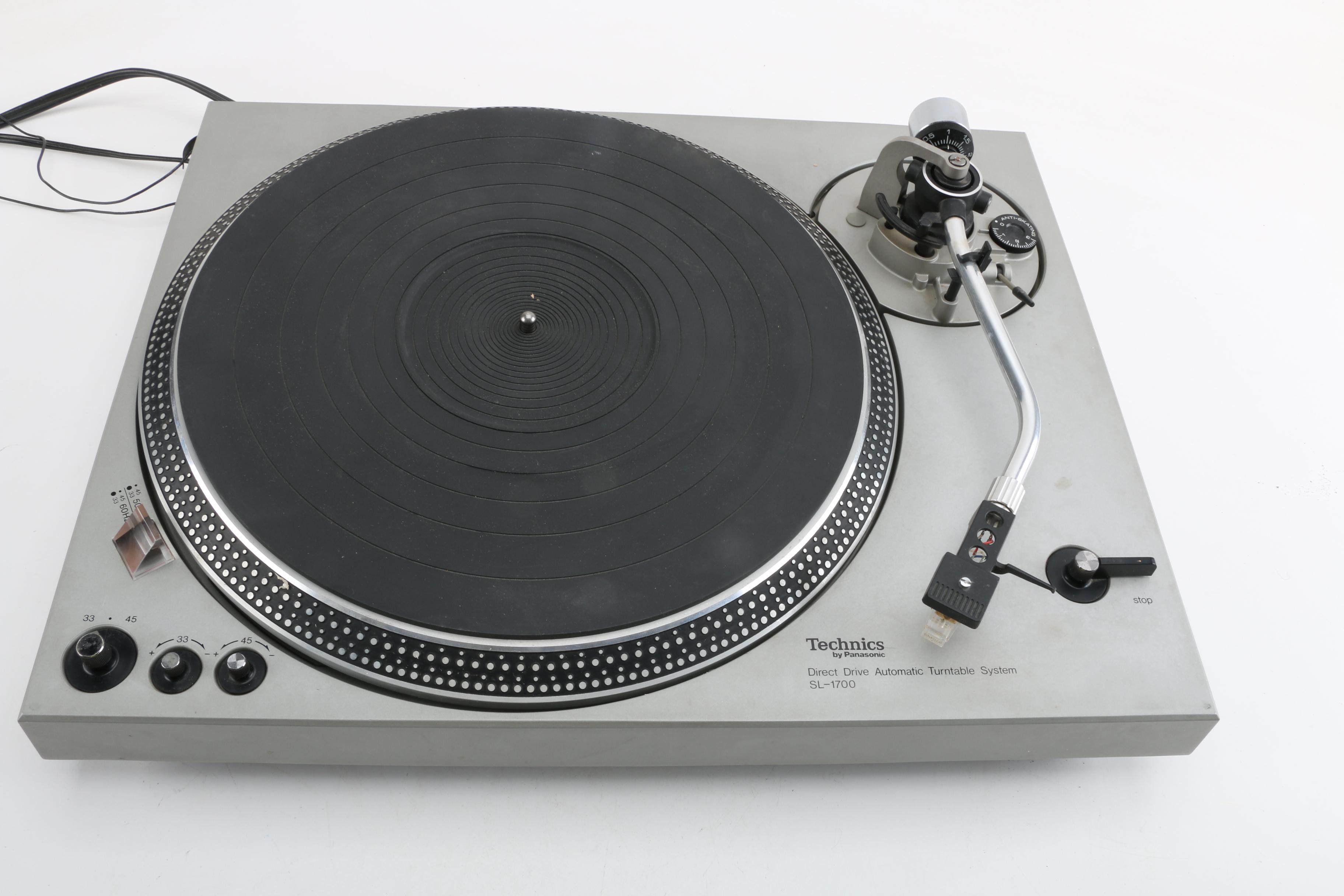 Technics SL-1700 Turntable