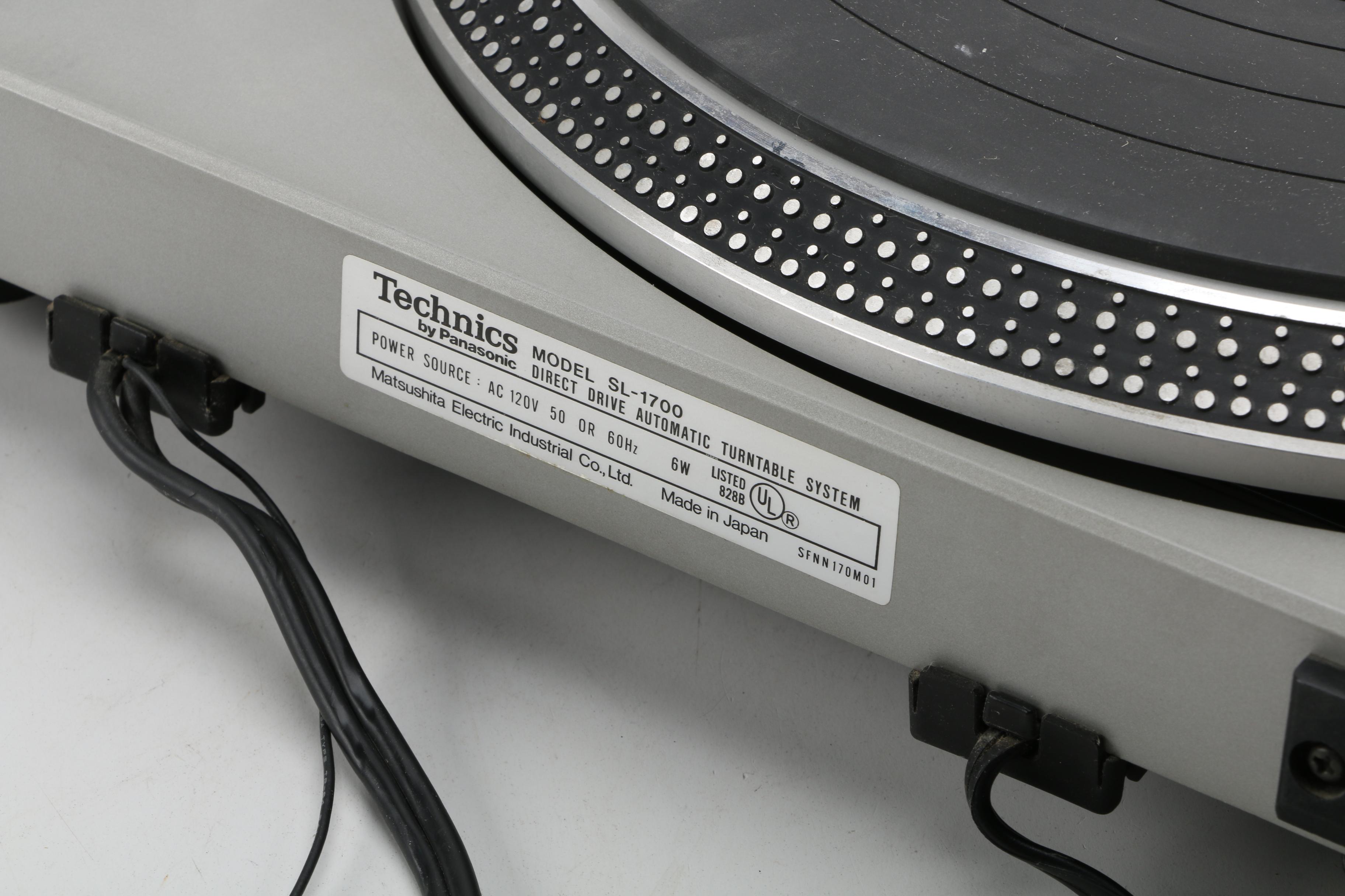 Technics SL-1700 Turntable