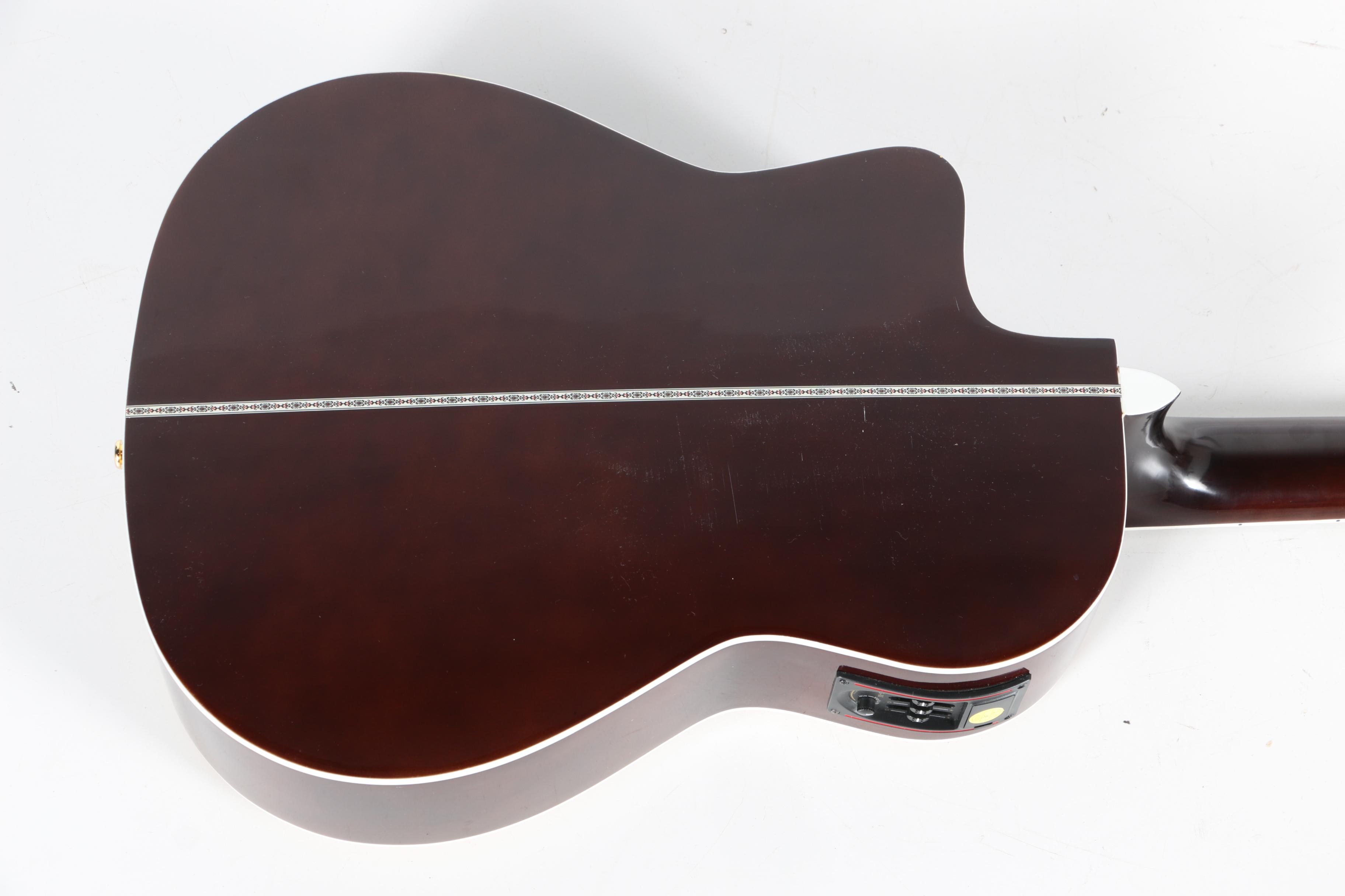 Esteban Granada G-100 Acoustic/Electric Classical Guitar and ES-15A Amp