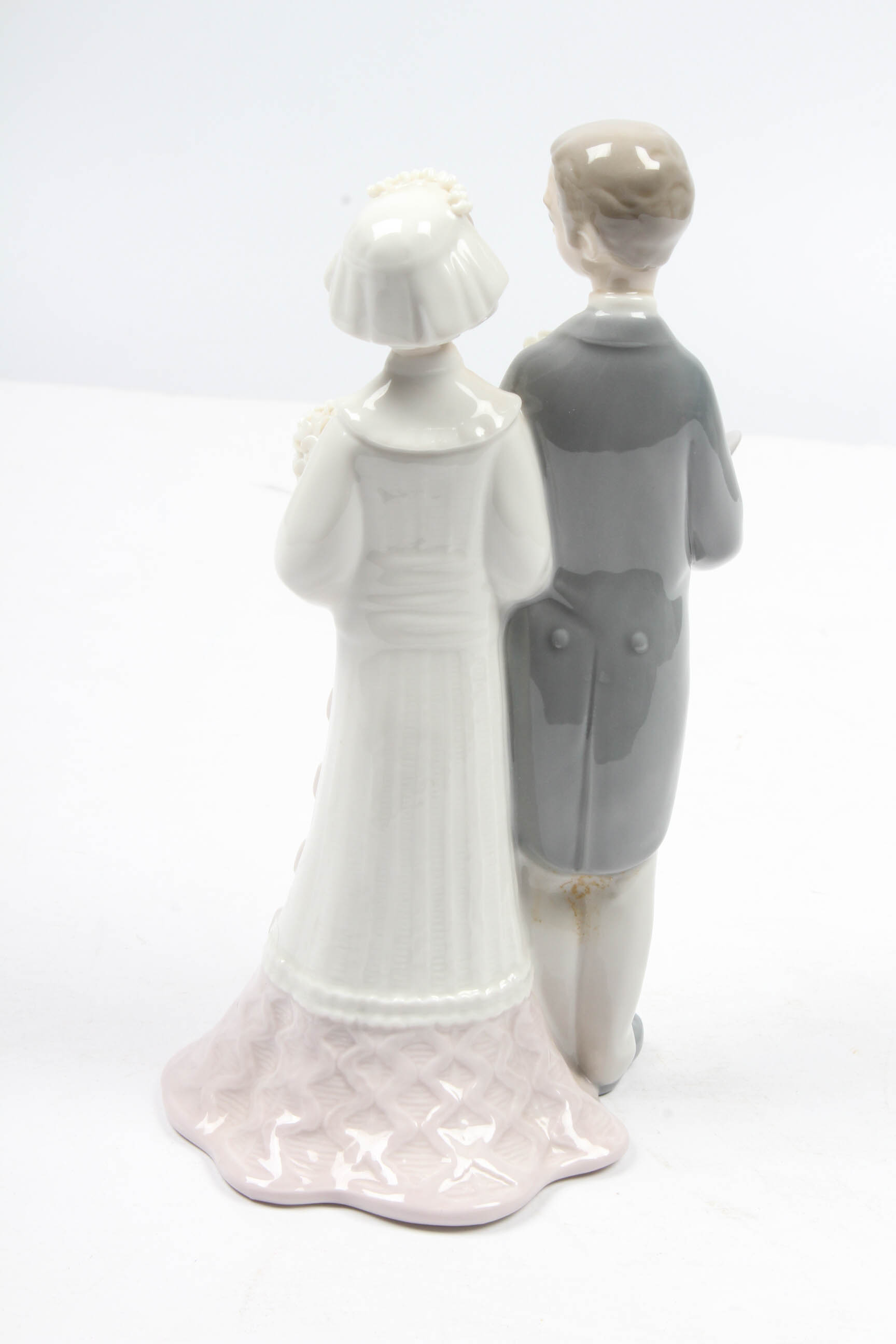 Lladro Figurine 4808 "Wedding Bride and Groom" Figurine