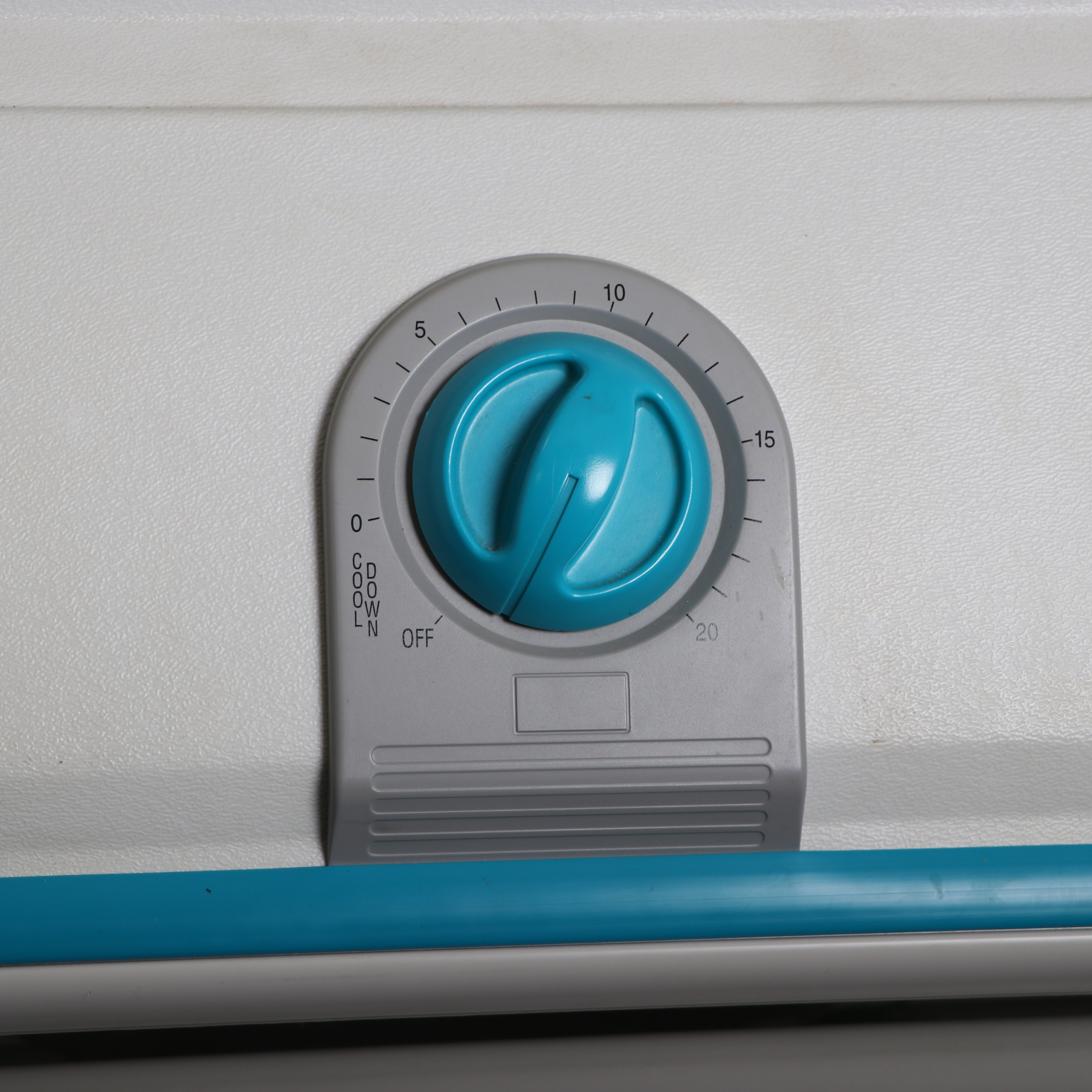 SunQuest Pro 24RS Tanning Bed by Wolff System