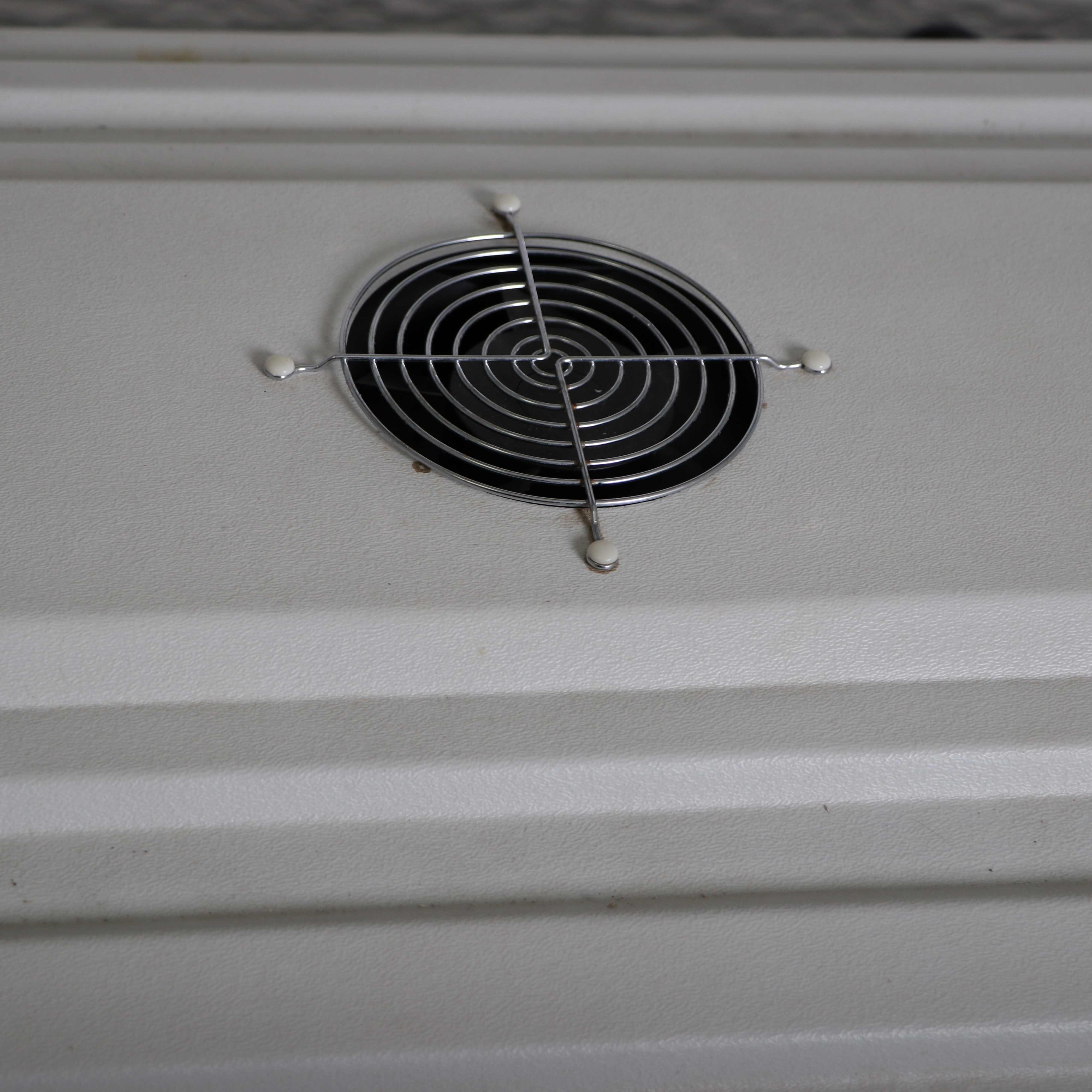 SunQuest Pro 24RS Tanning Bed by Wolff System