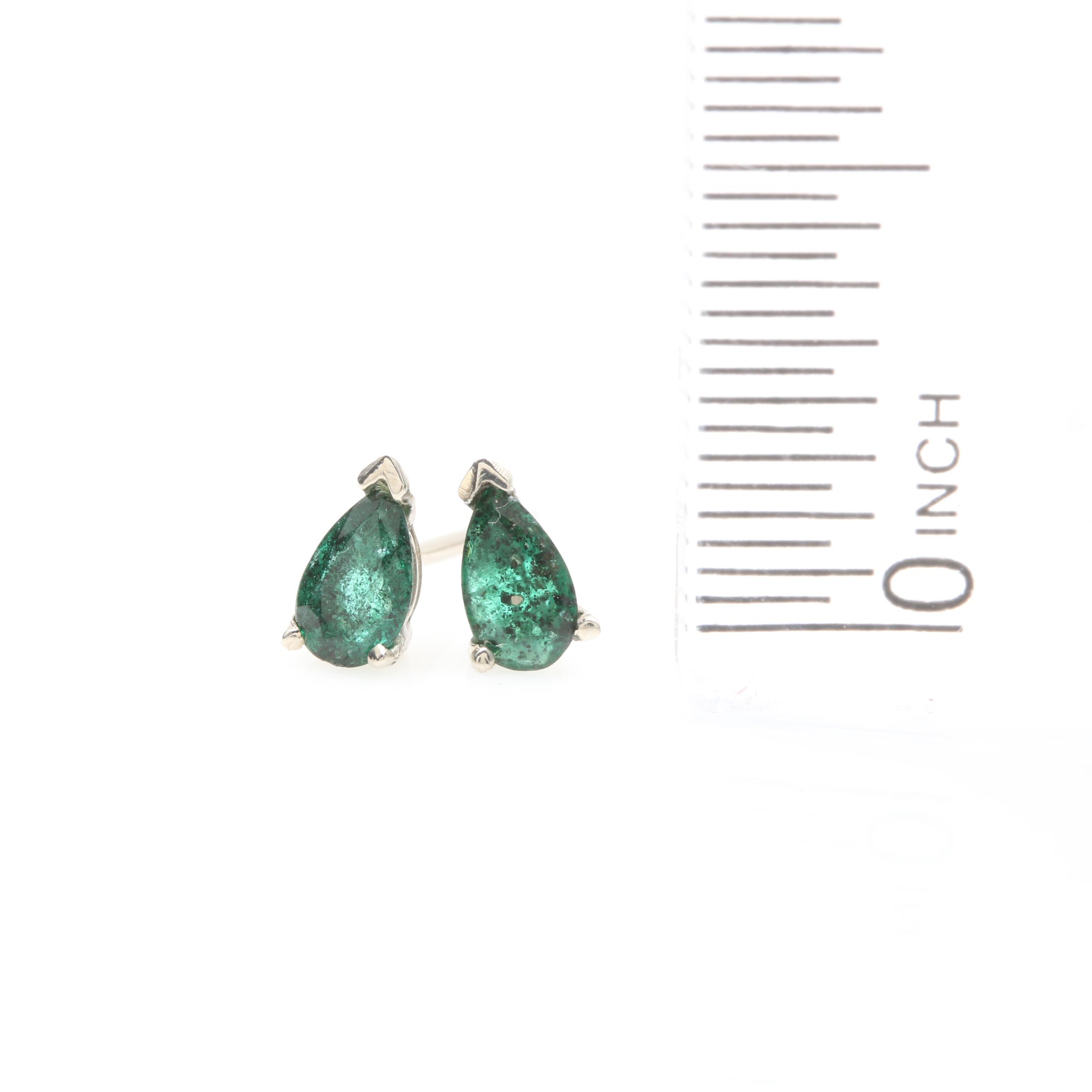 14K White Gold Emerald Stud Earrings