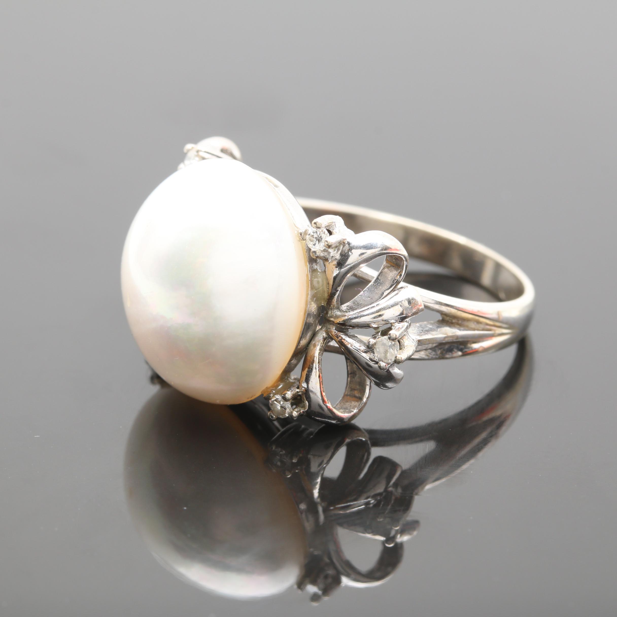 Vintage 14K White Gold Cultured Mabe Pearl and Diamond Ribbon Ring