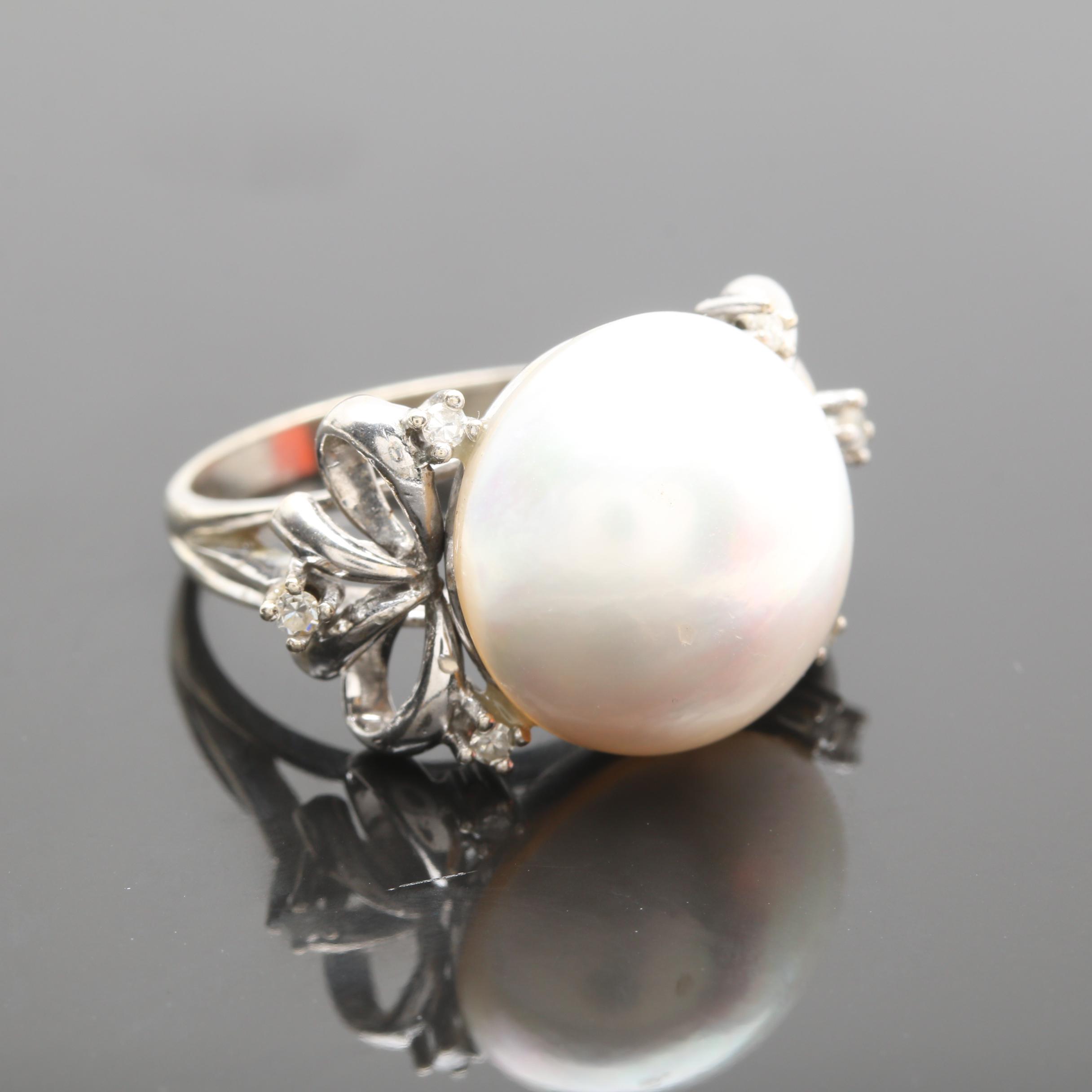 Vintage 14K White Gold Cultured Mabe Pearl and Diamond Ribbon Ring