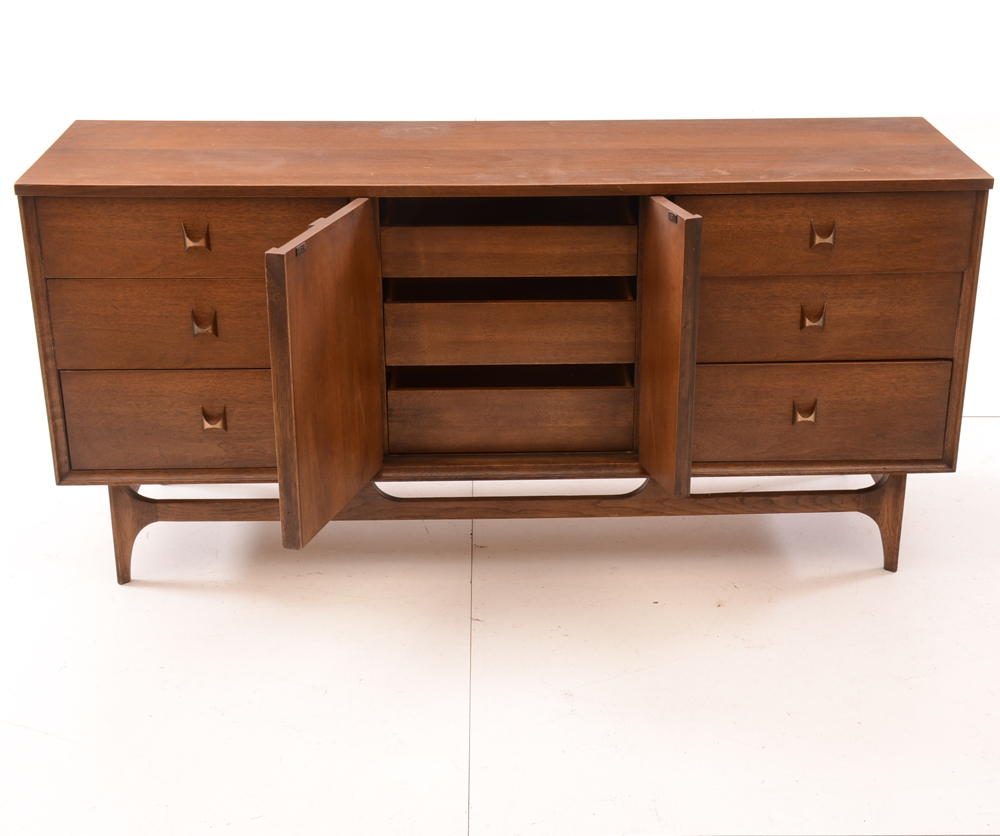 Mid Century Modern Broyhill Brasilia Dresser