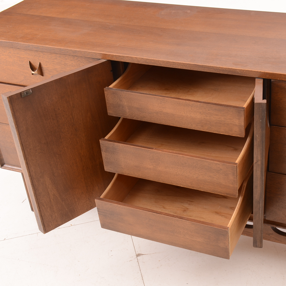 Mid Century Modern Broyhill Brasilia Dresser