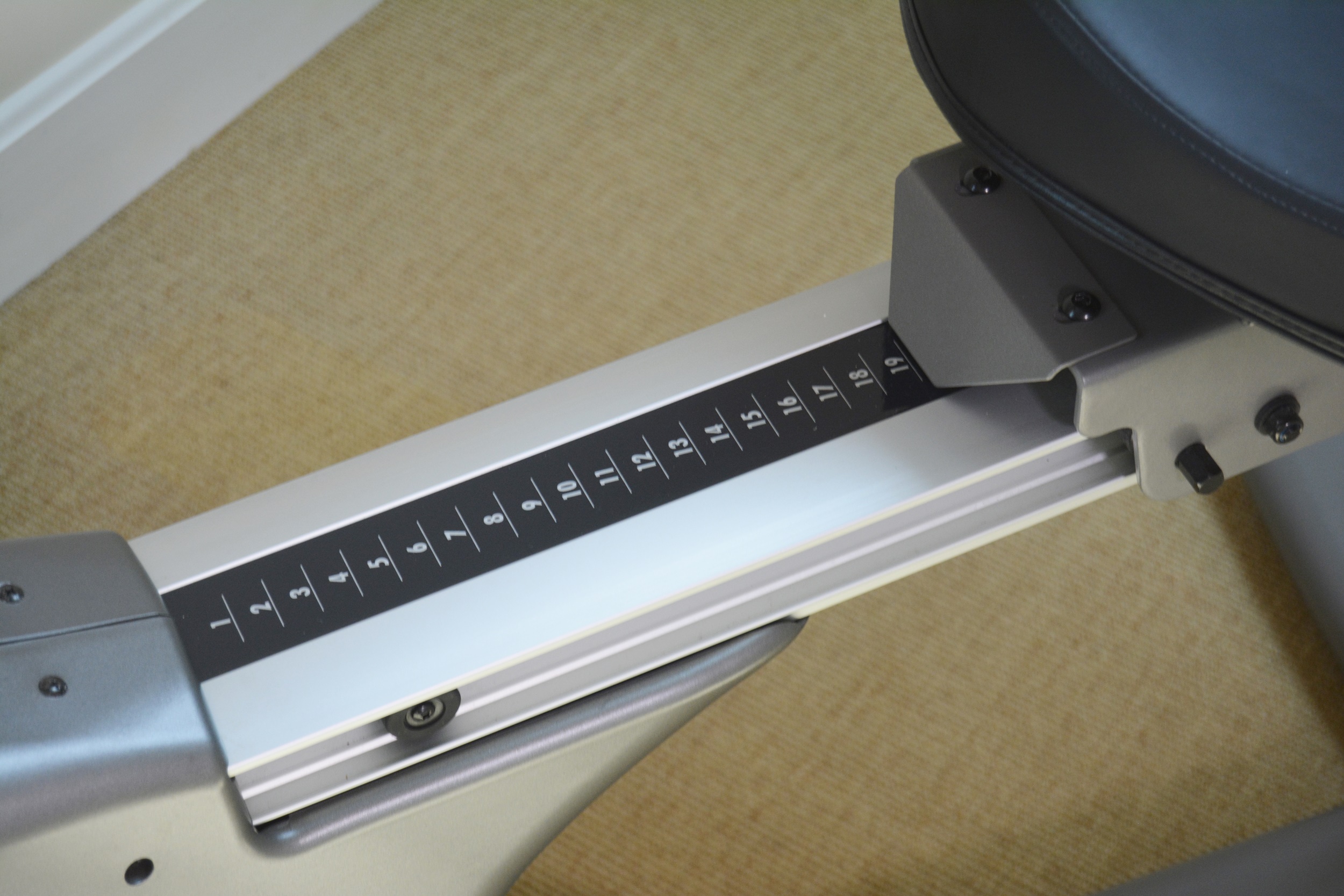 Vision Fitness R2200 HRT Fitness Bike