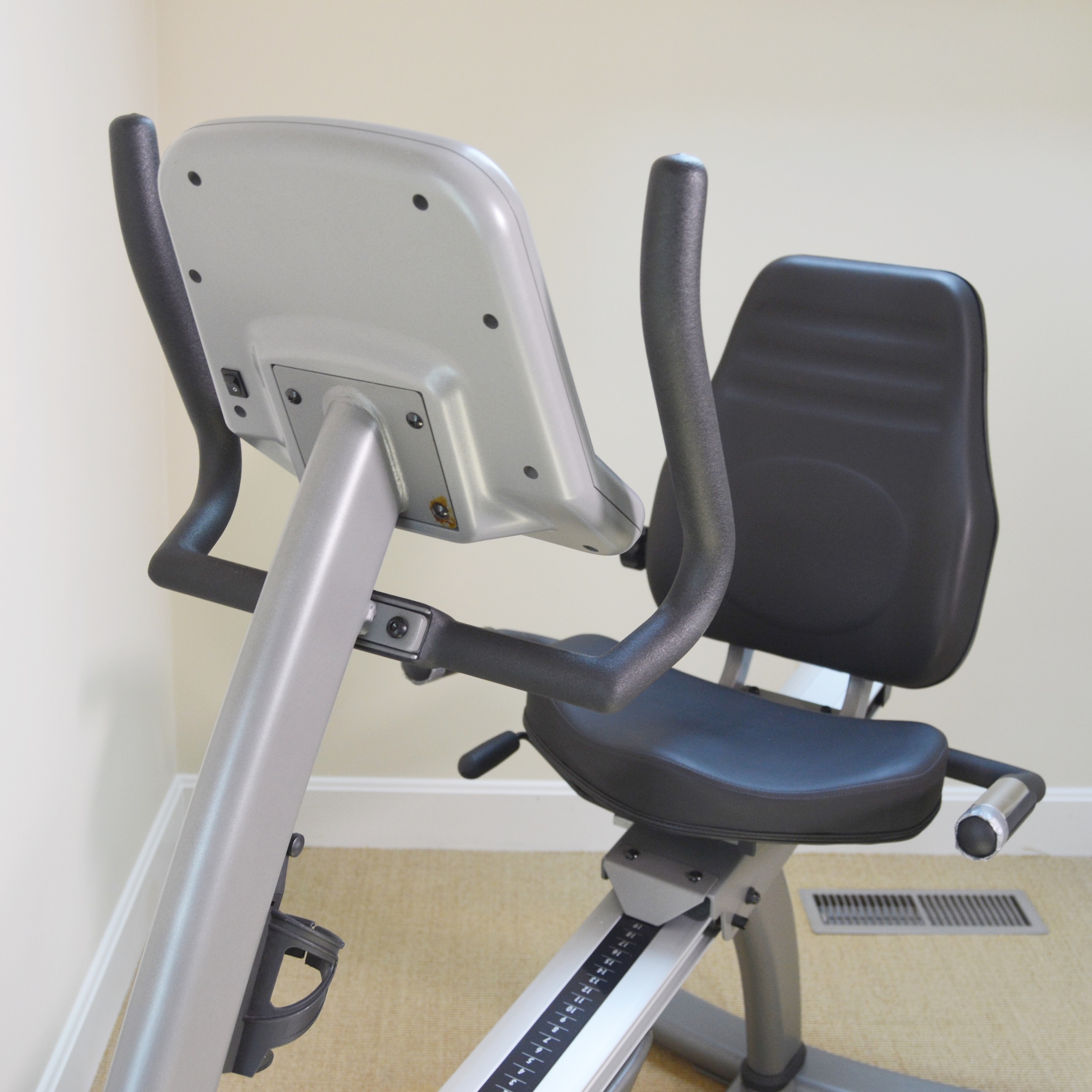 Vision Fitness R2200 HRT Fitness Bike