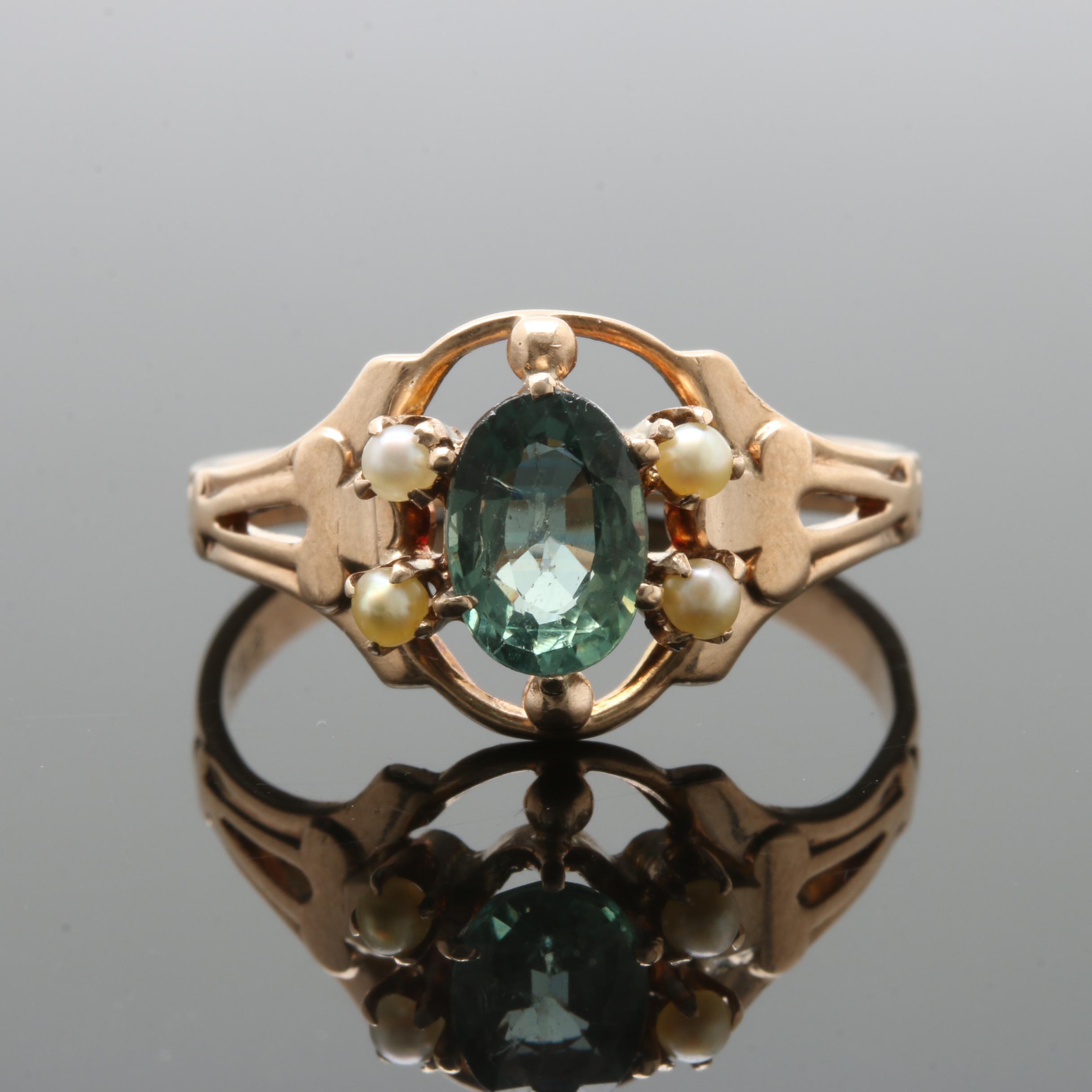Vintage 10K Yellow Gold Green Sapphire and Seed Pearl Ring