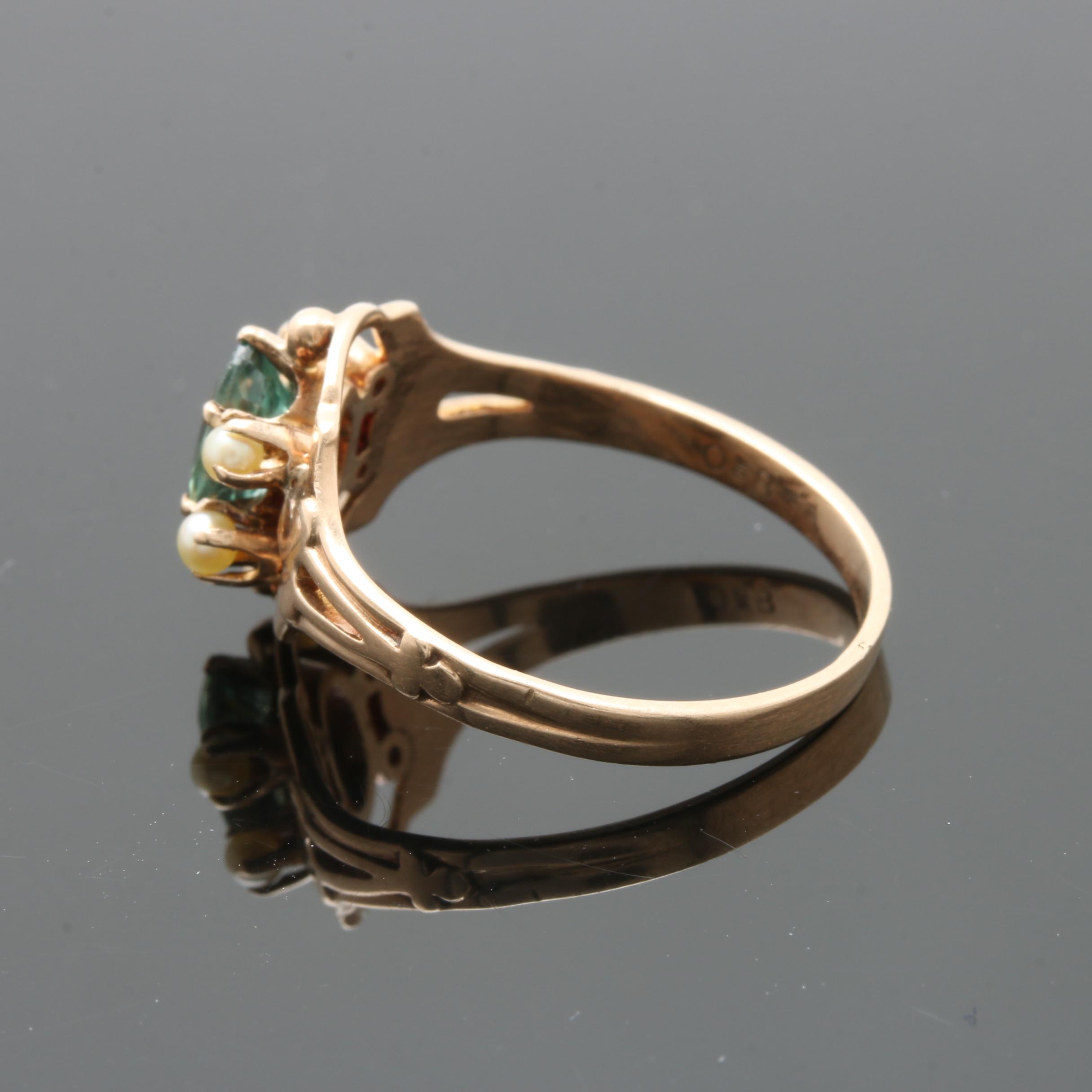Vintage 10K Yellow Gold Green Sapphire and Seed Pearl Ring