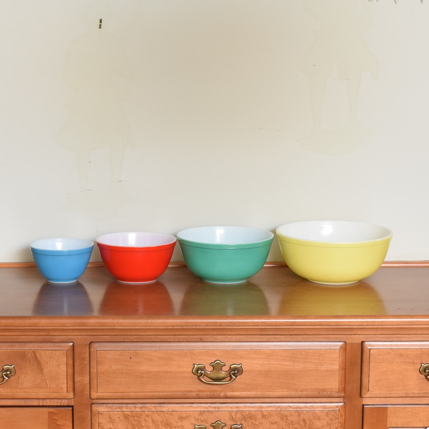 Vintage Pyrex "Primary Colors" Glass Mixing Bowls 1945-49