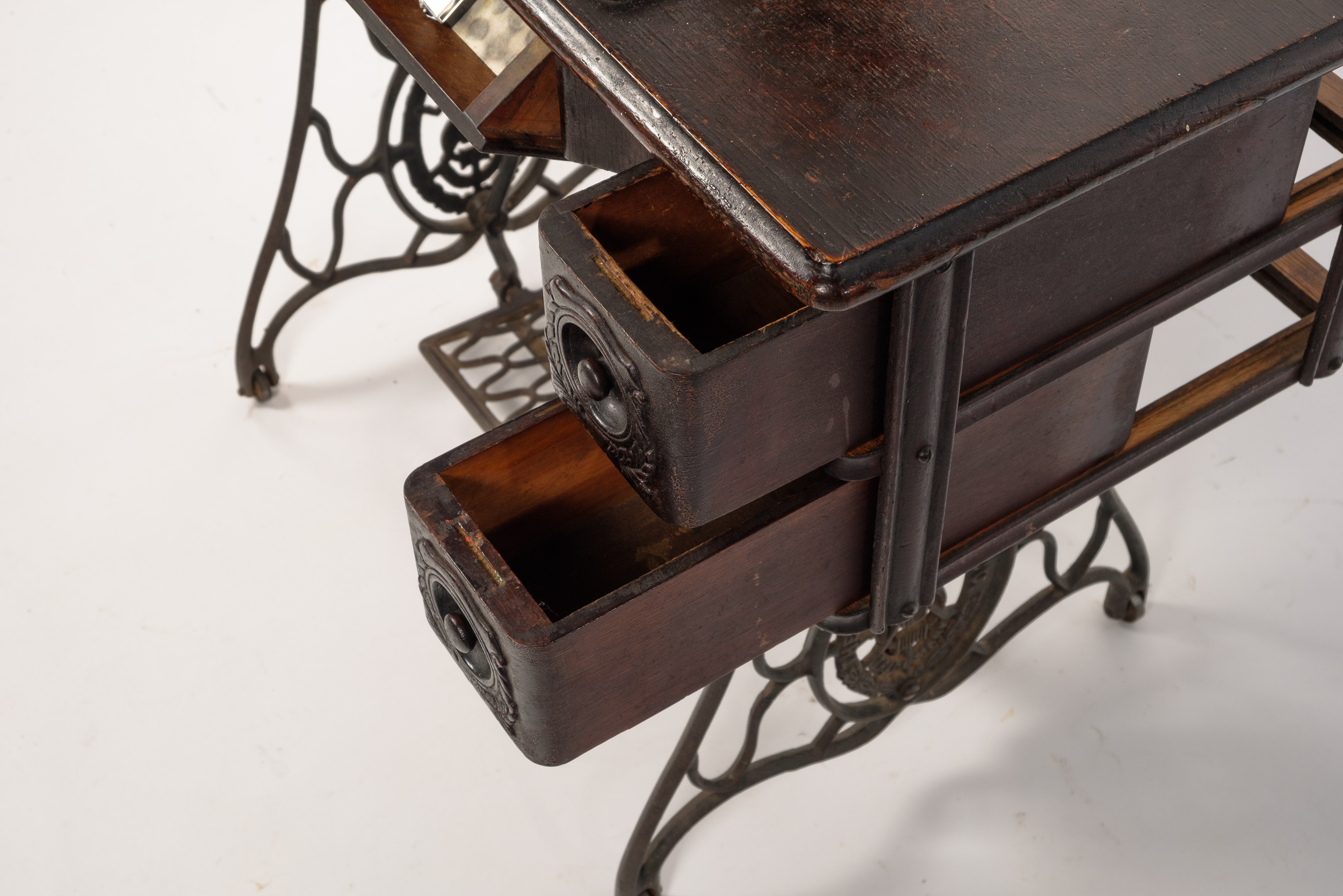 1919 Singer Treadle Sewing Machine