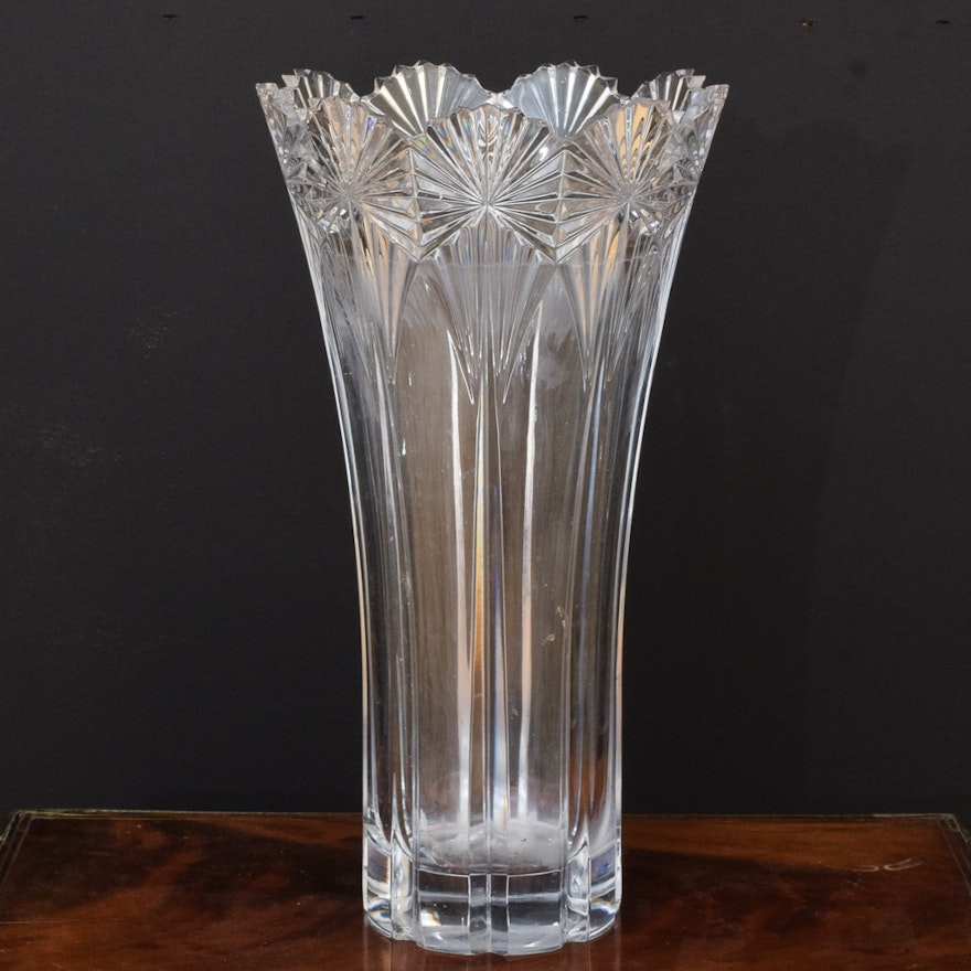 Crystal Flower Vase with Fan Motif
