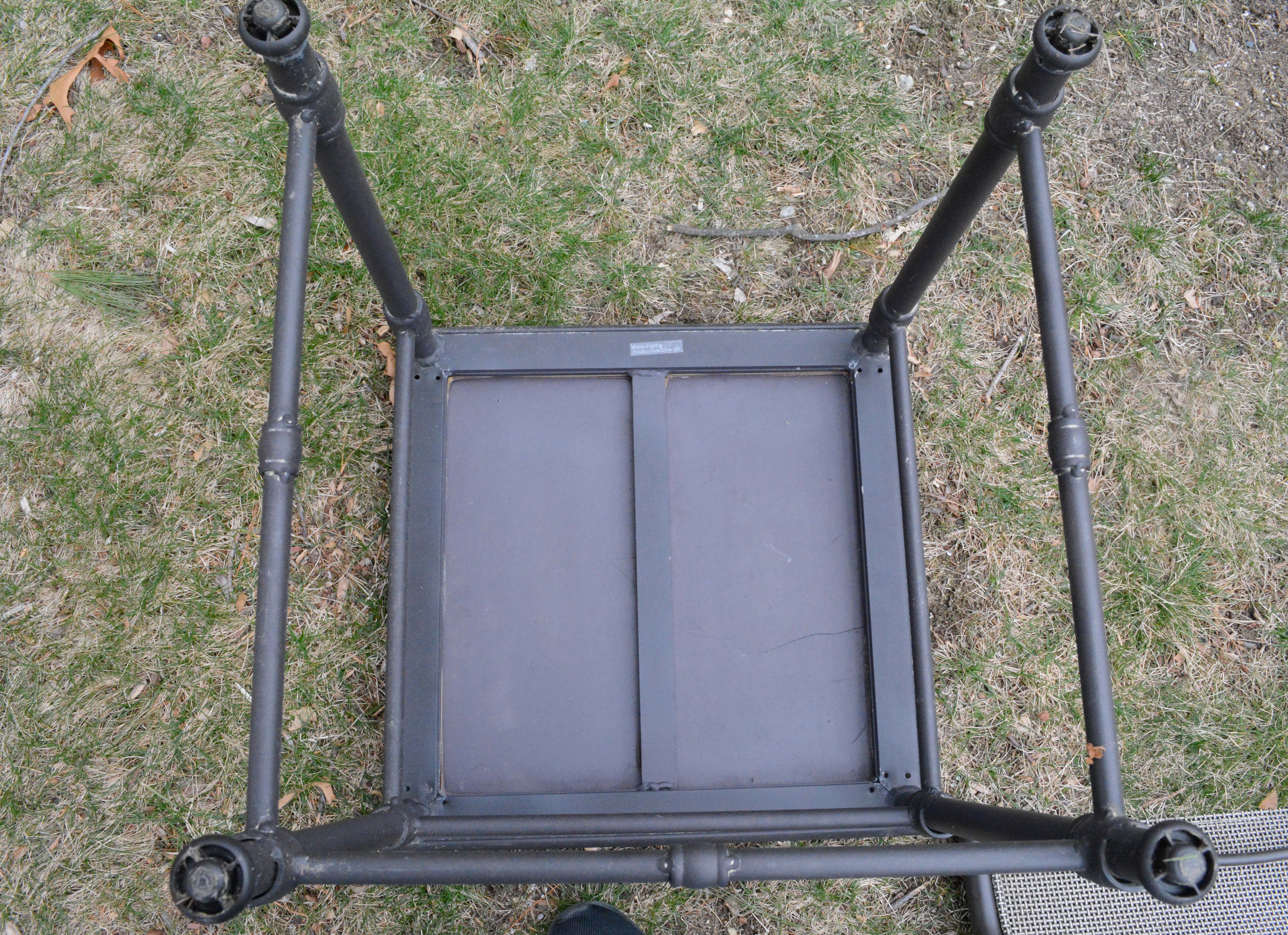 Metal Patio Armchairs with Side Table