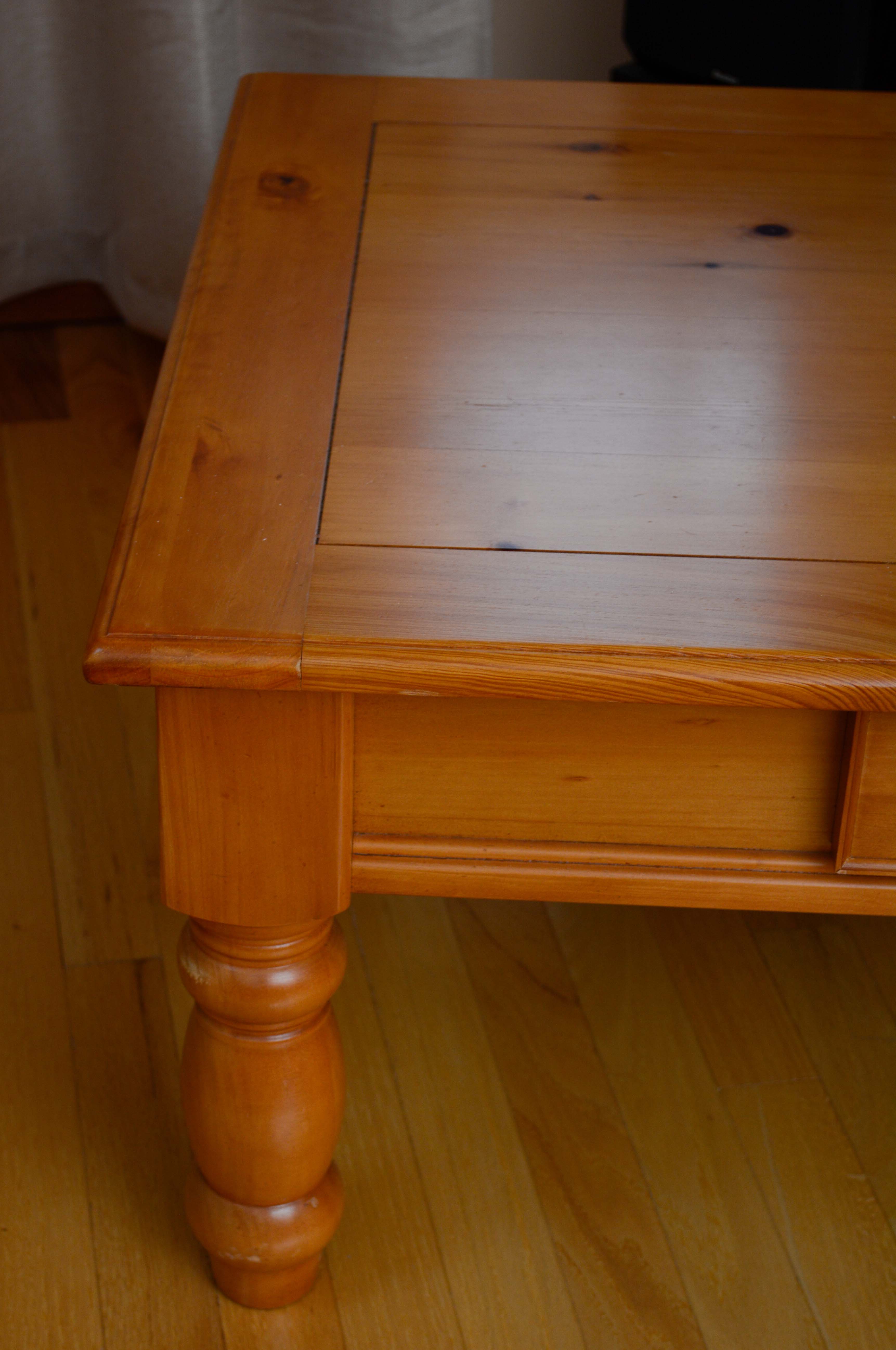 Colonial Style Pine End Table and Coffee Table