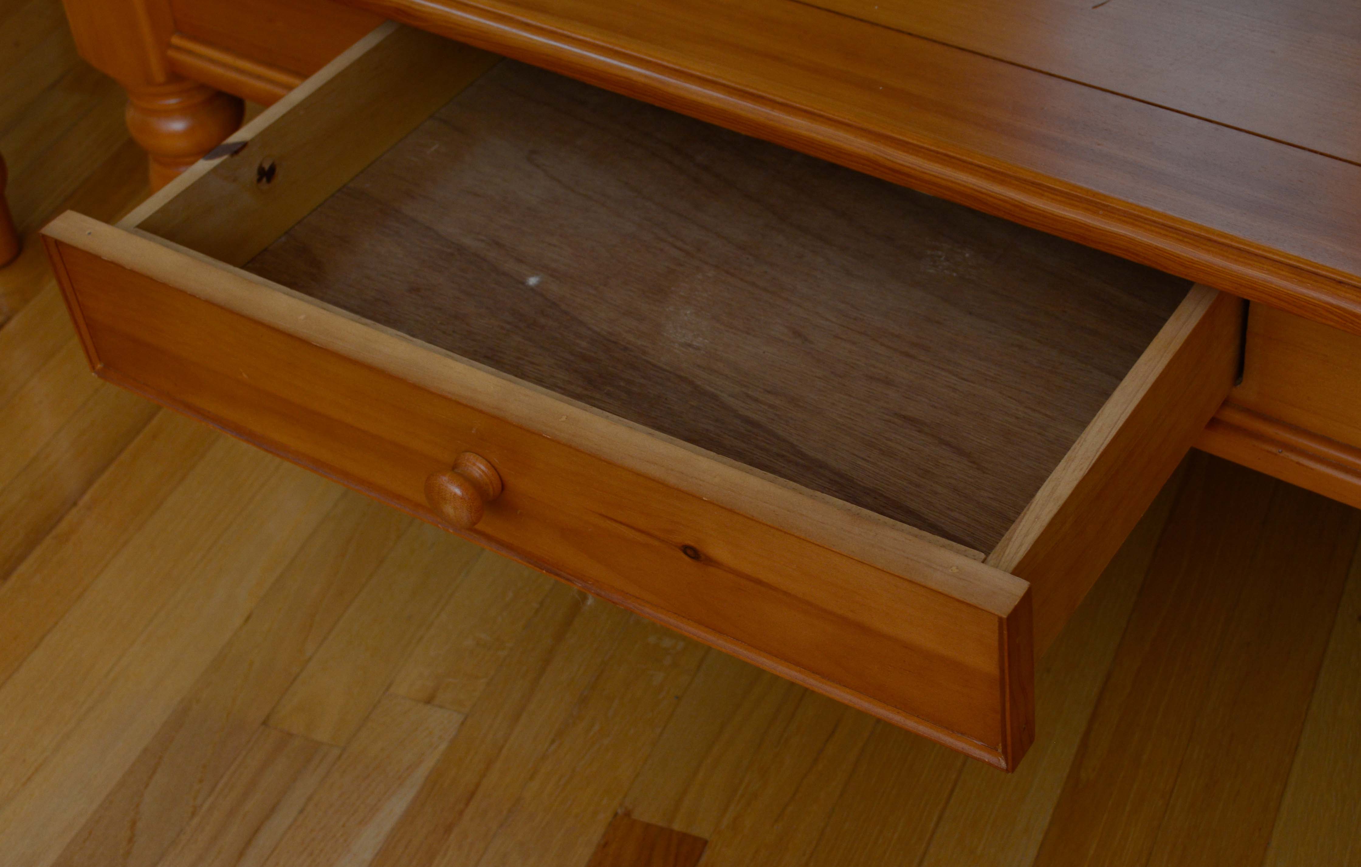 Colonial Style Pine End Table and Coffee Table