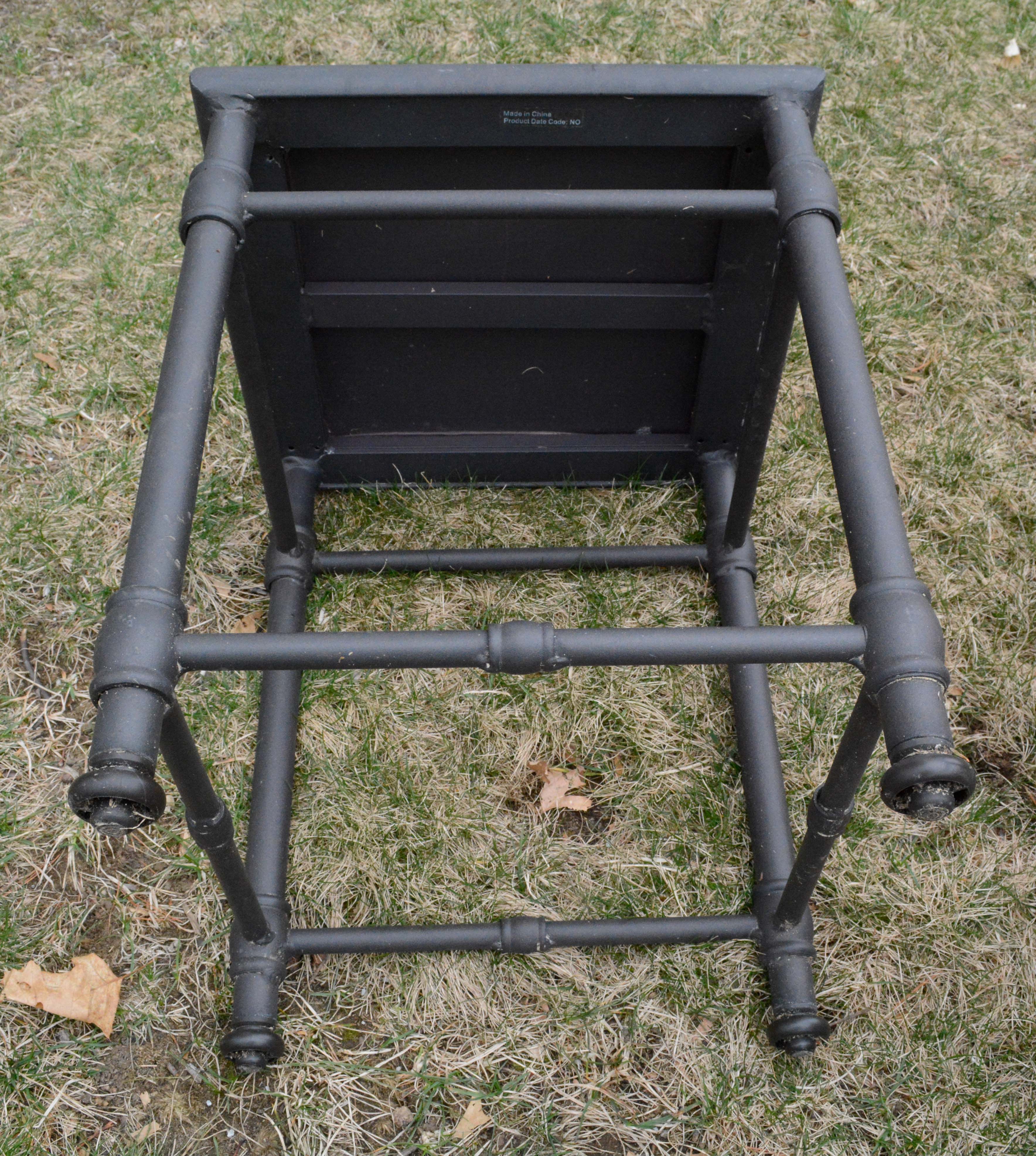 Metal Patio Armchairs with Side Table