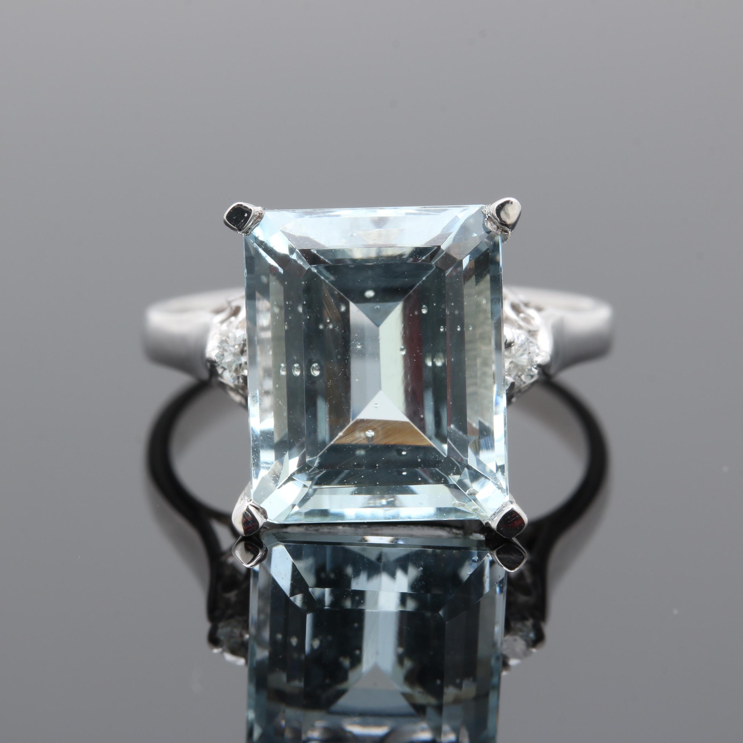 14K White Gold 6.03 CT Aquamarine and Diamond Ring