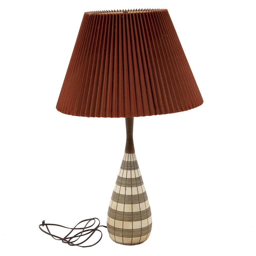 Vintage 1960 Quartite Creative Corp Textured Table Lamp