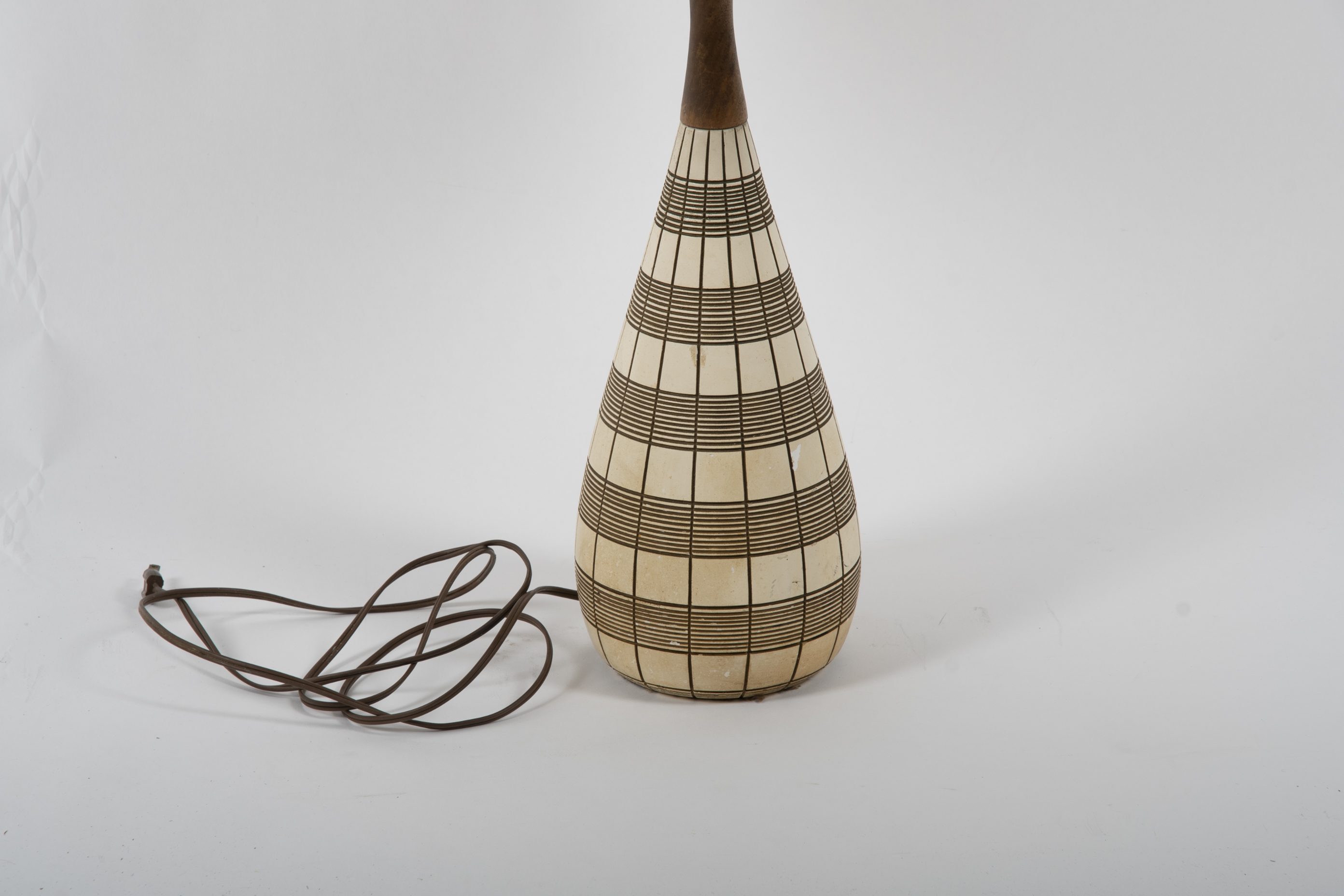 Vintage 1960 Quartite Creative Corp Textured Table Lamp