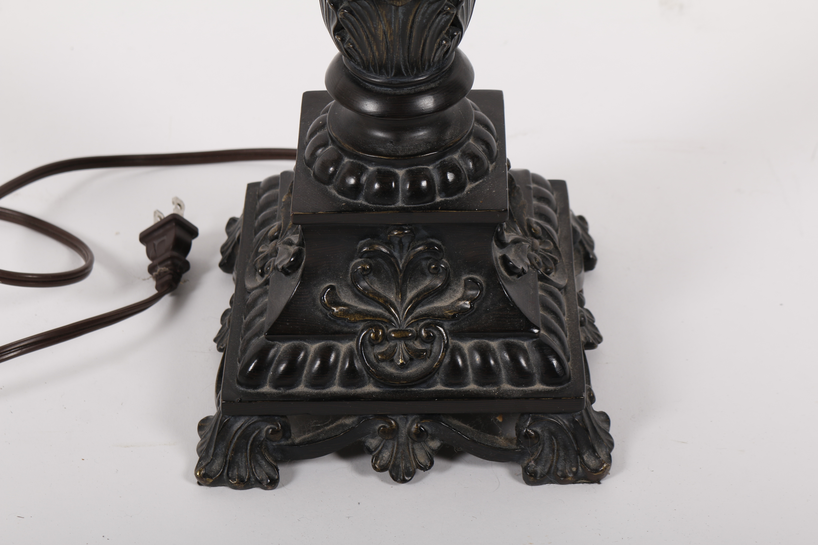 Vintage French-Style Table Lamp