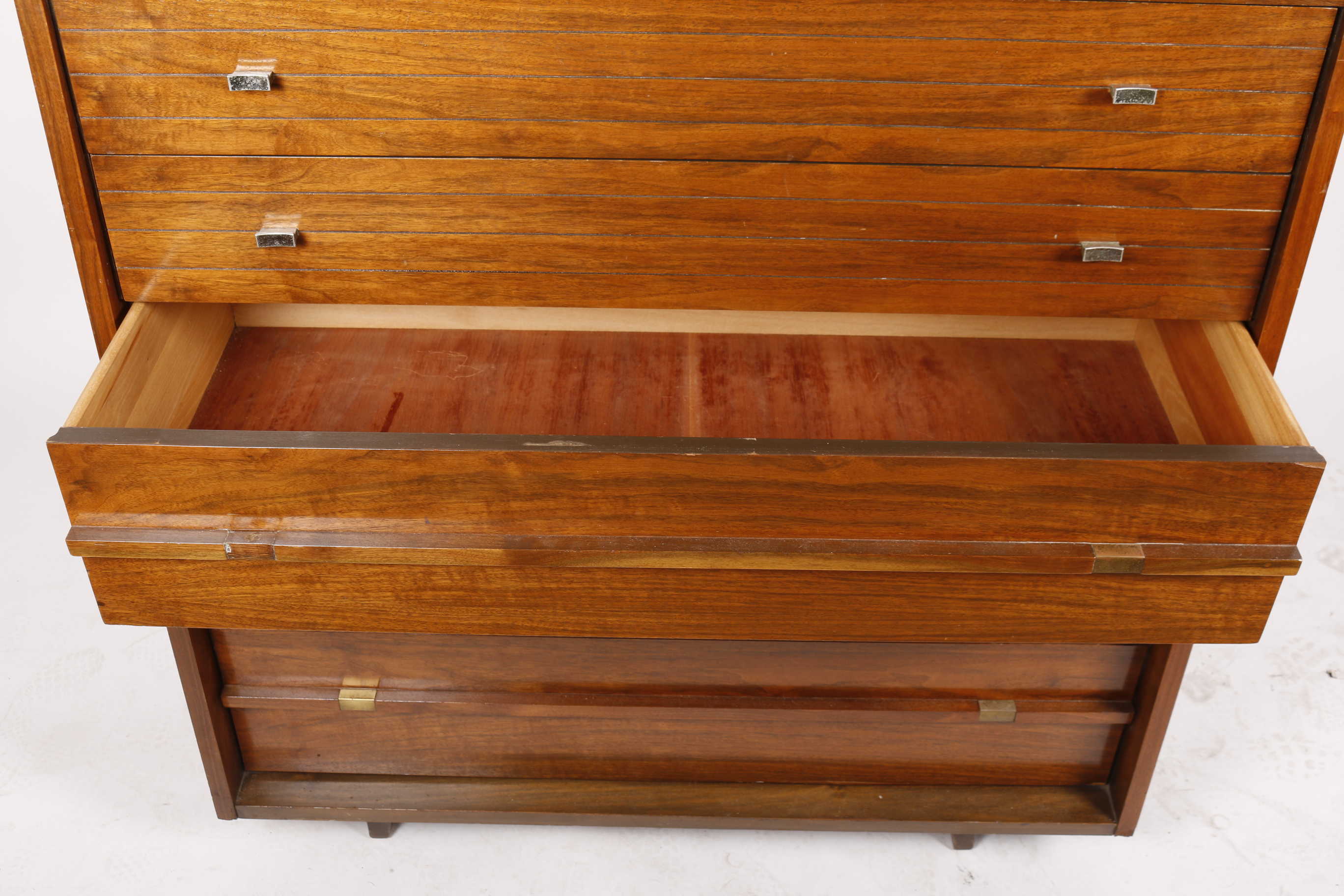 Mid Century Modern Chest of Drawers by Cavalier
