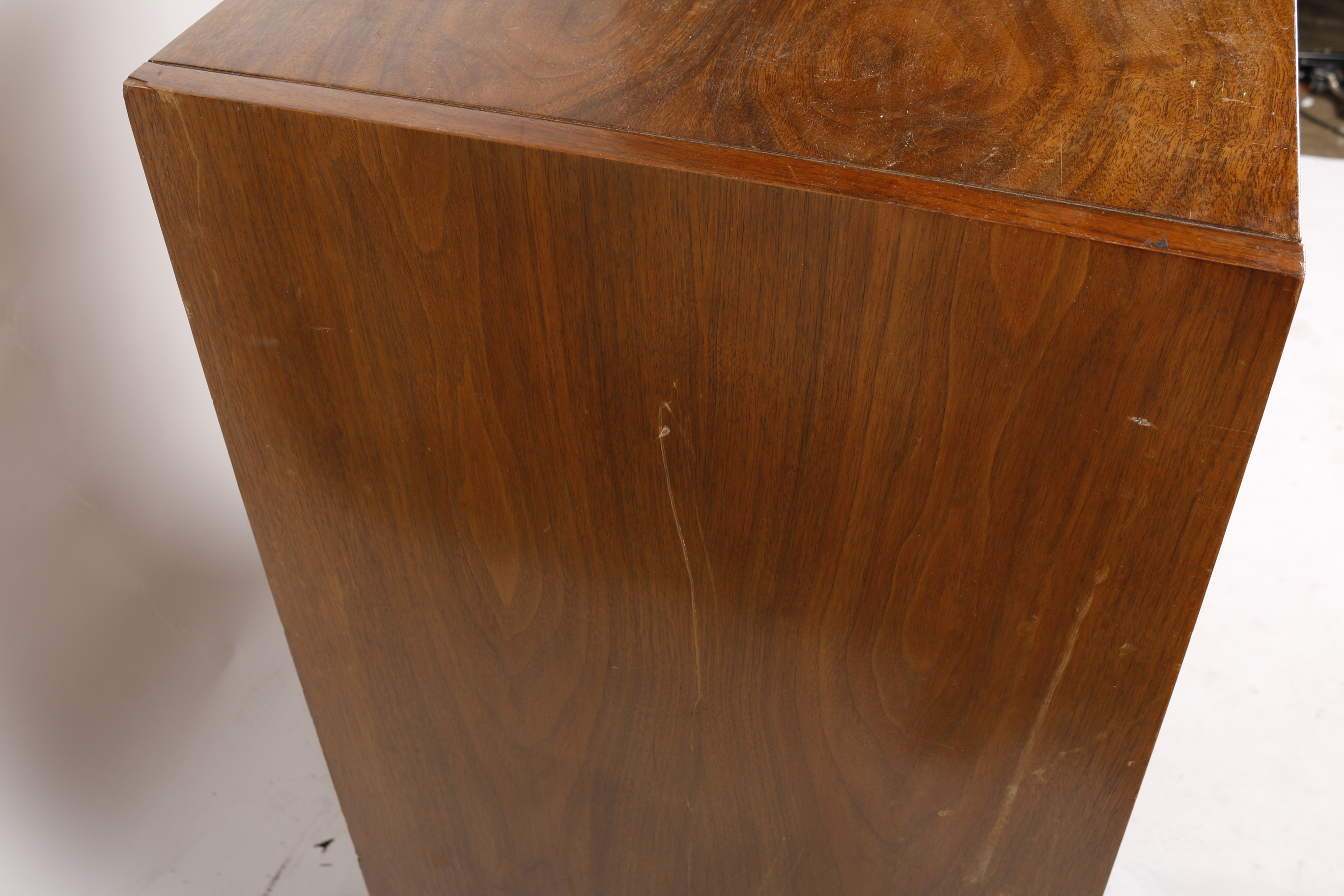 Mid Century Modern Chest of Drawers by Cavalier