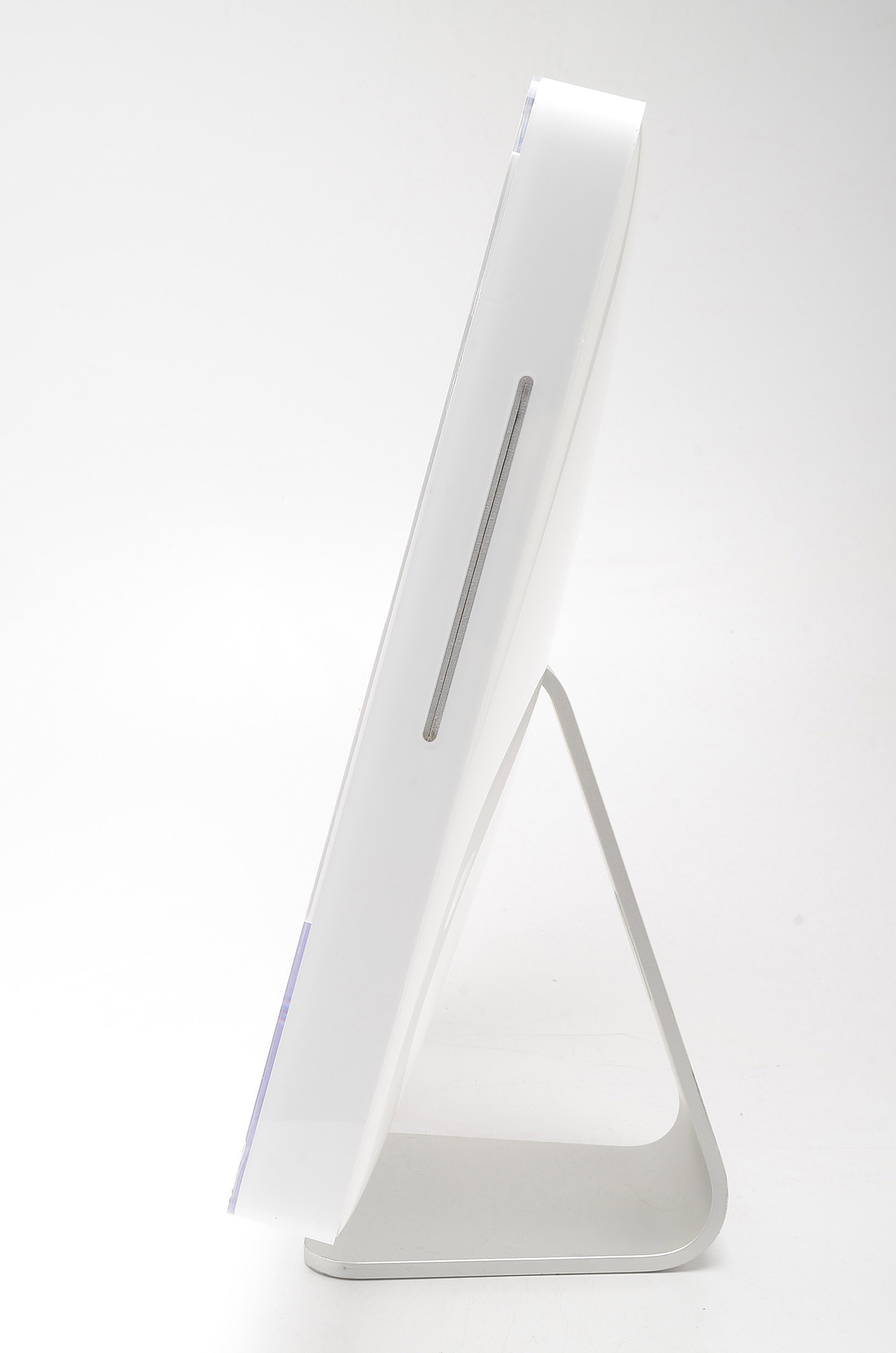 20" iMac Desktop in White
