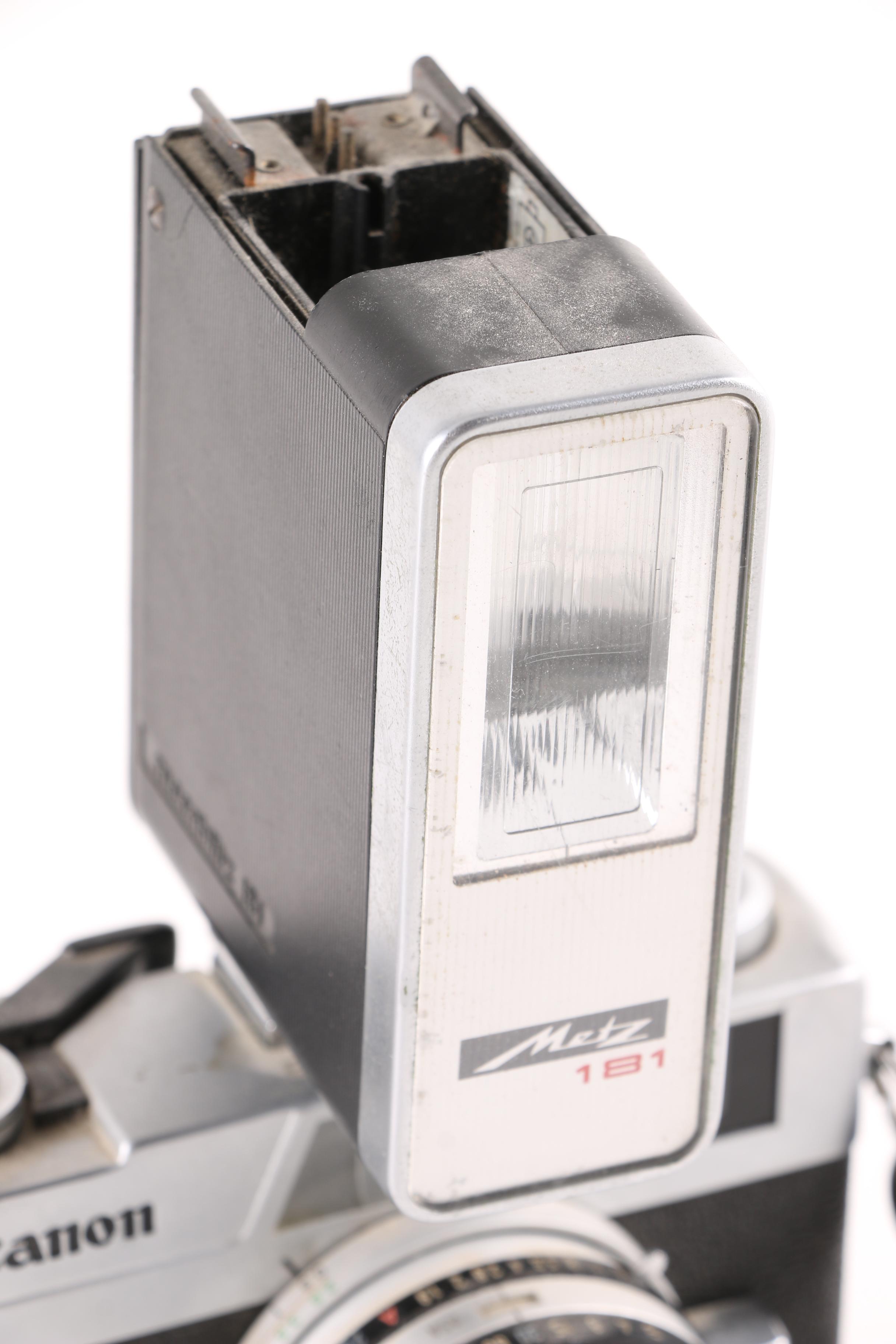 Vintage Canon QL19 35mm Rangefinder Camera with Metz 181 Flash