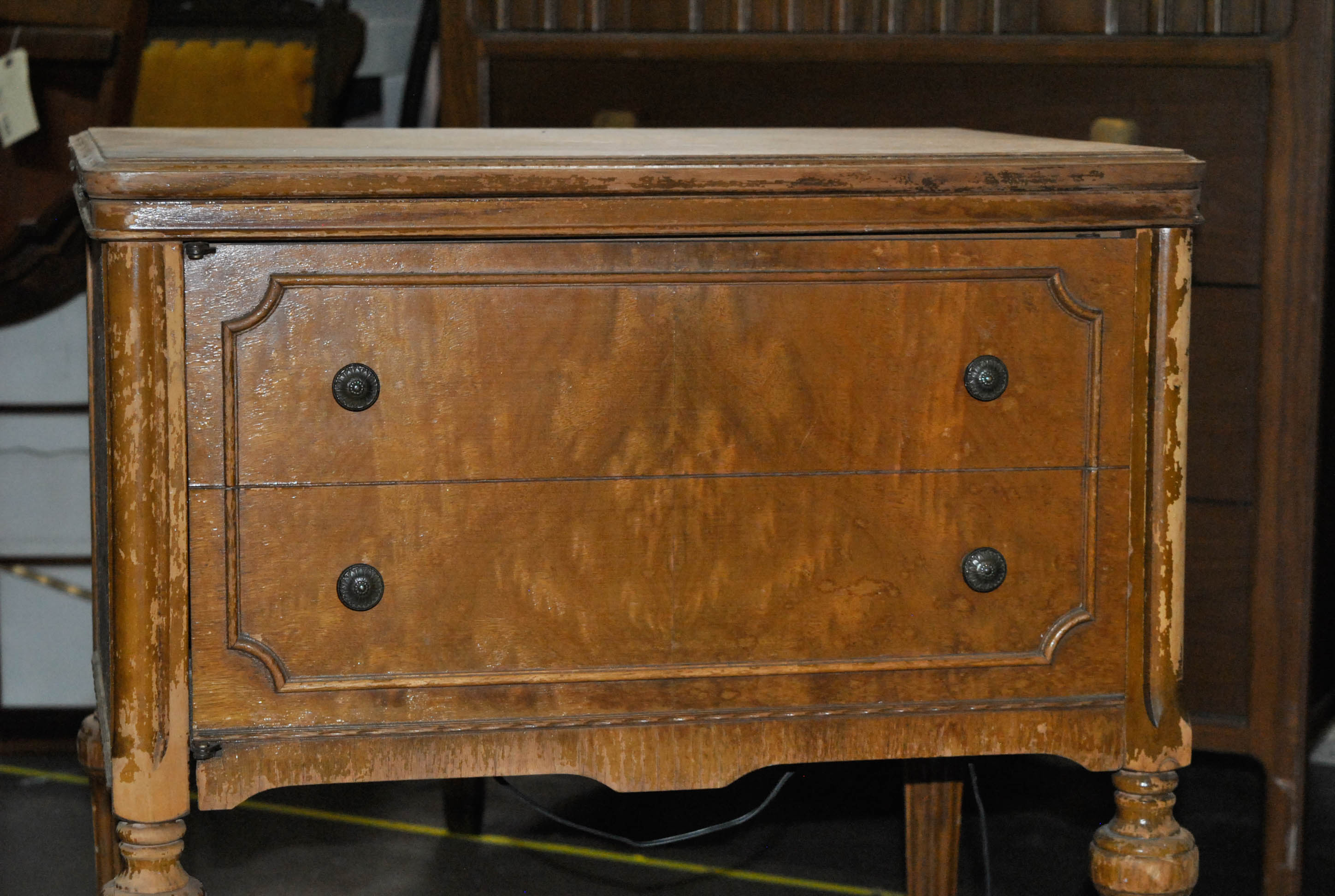 Vintage White Rotary Sewing Machine and Table