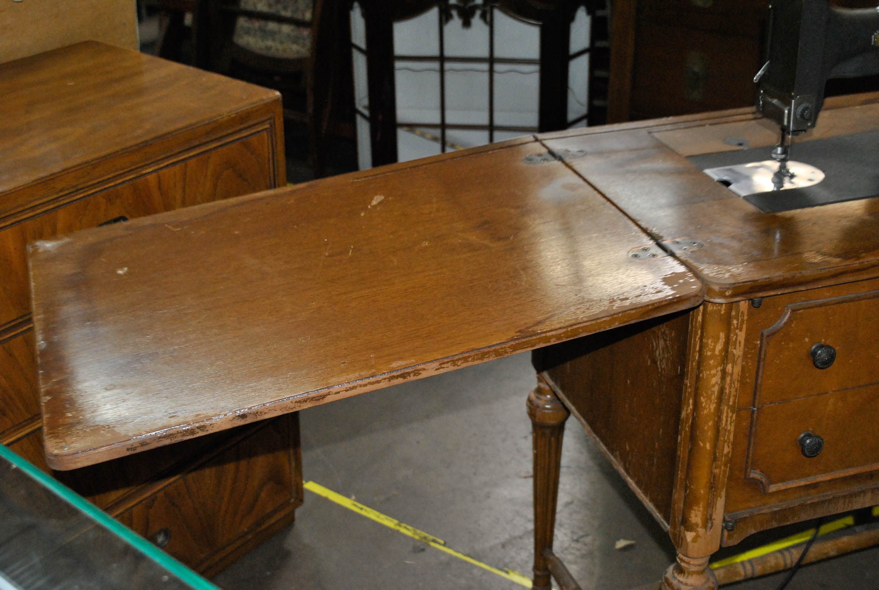 Vintage White Rotary Sewing Machine and Table
