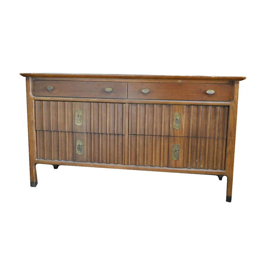 Mid Century Modern Dresser by Stanley Furniture