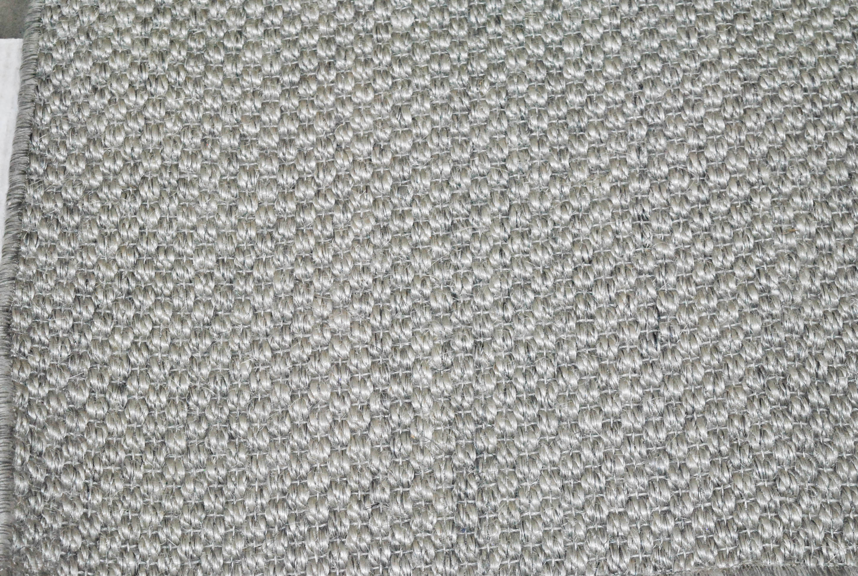 Pottery Barn Machine Made Silver Sisal Area Rug