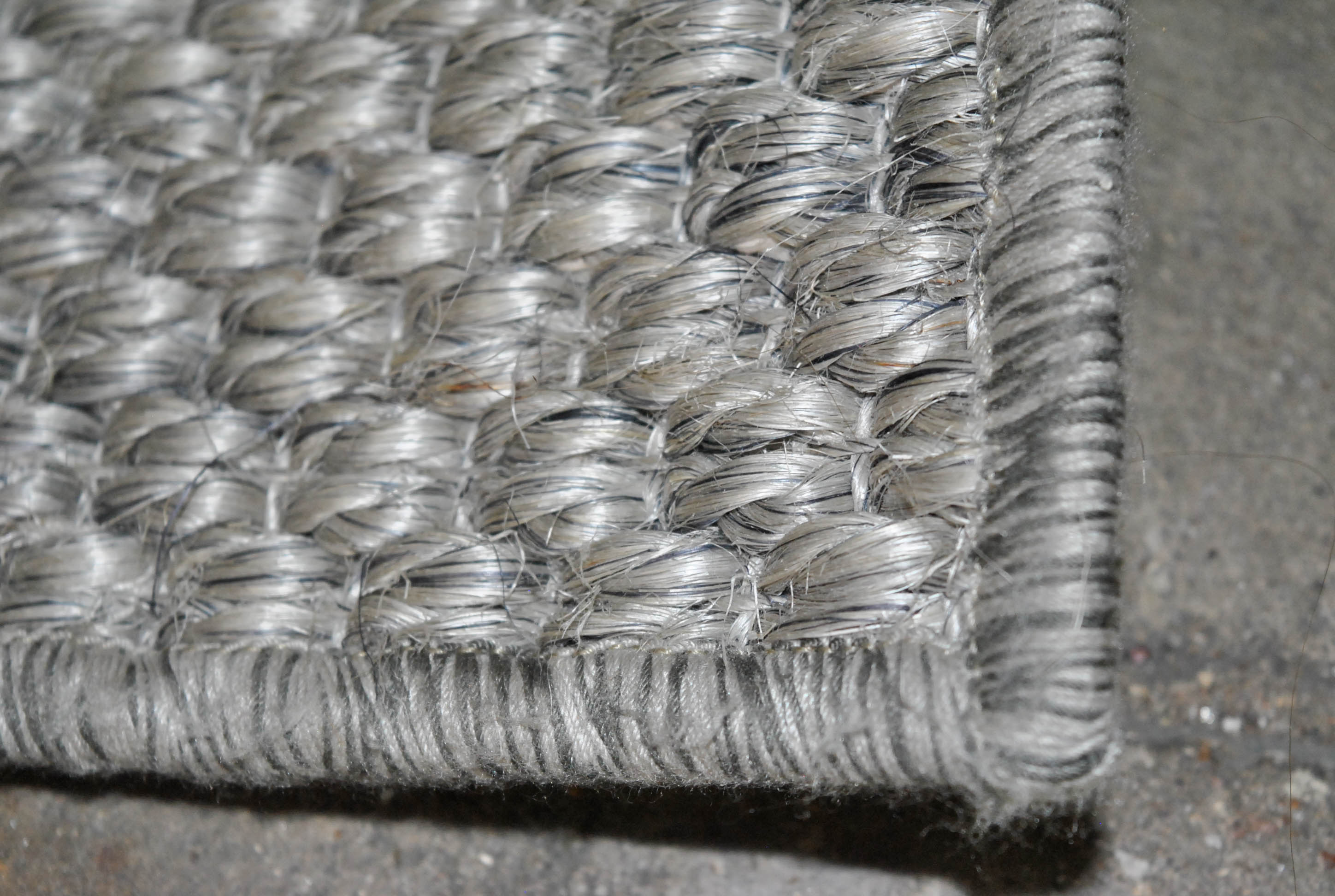 Pottery Barn Machine Made Silver Sisal Area Rug