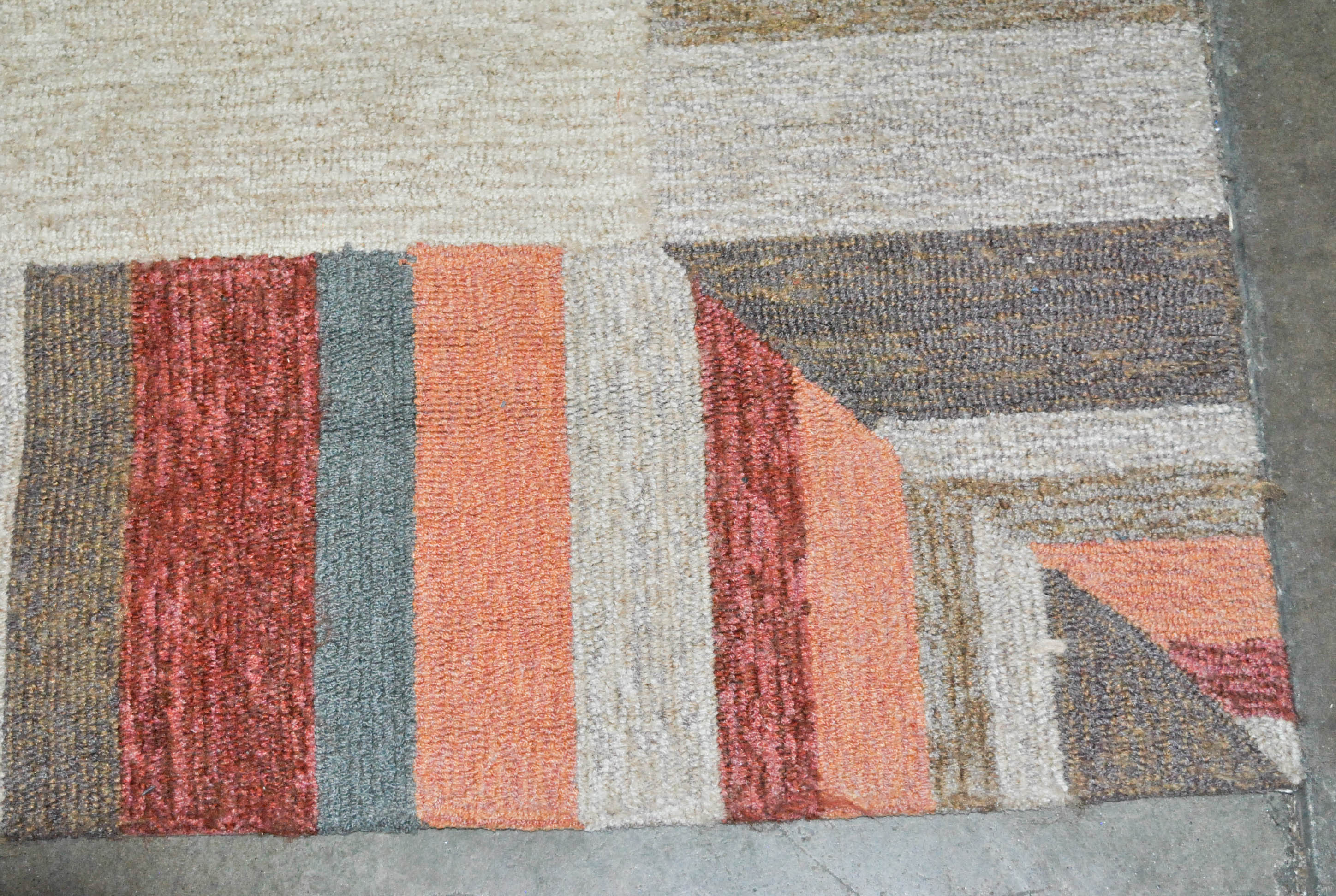 Machine Made Contemporary Area Rug