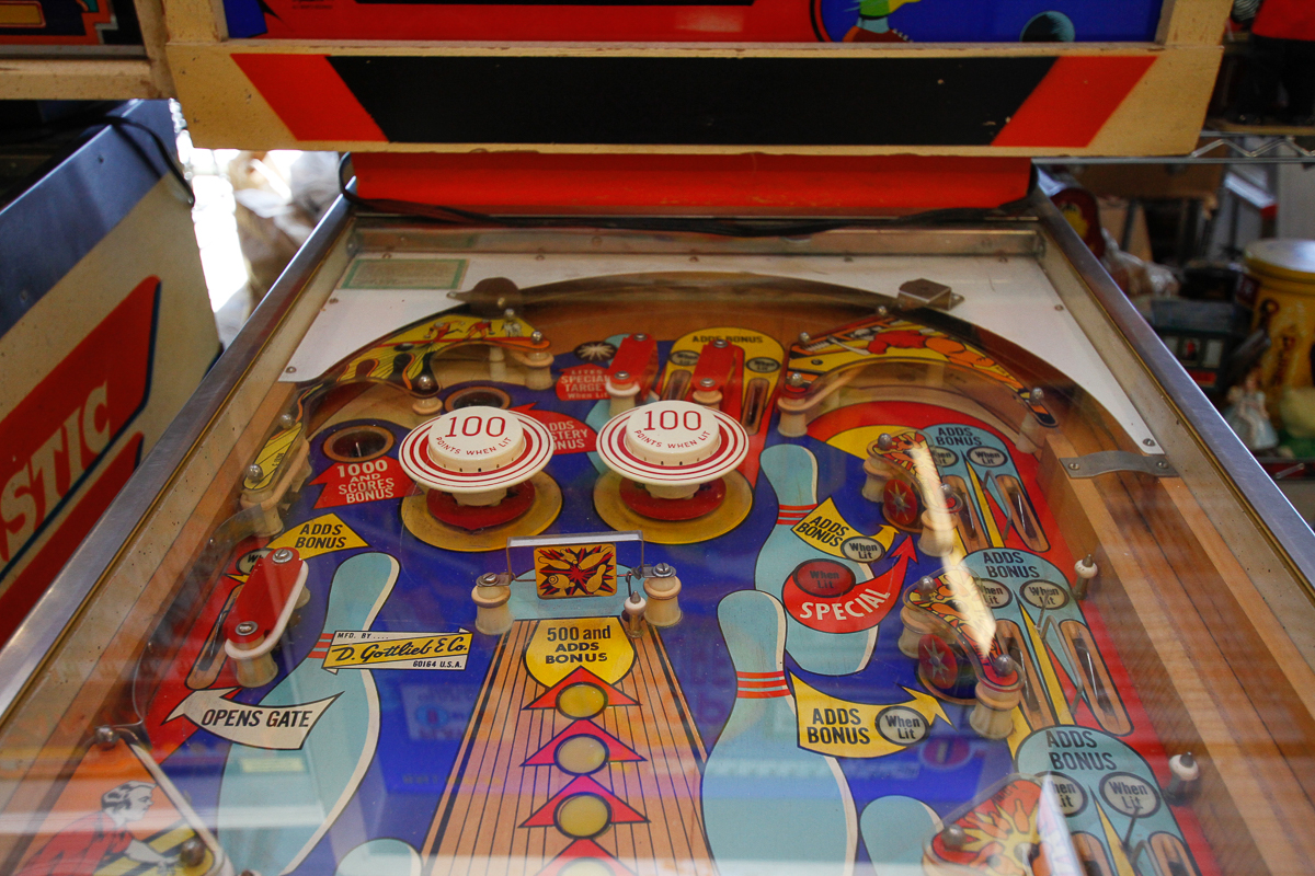 1975 Gottlieb Top Score Pinball Machine