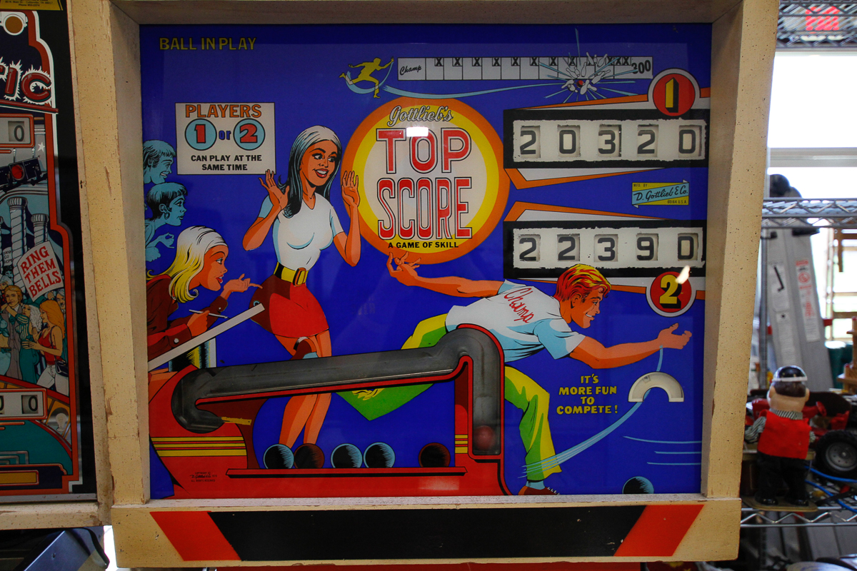 1975 Gottlieb Top Score Pinball Machine