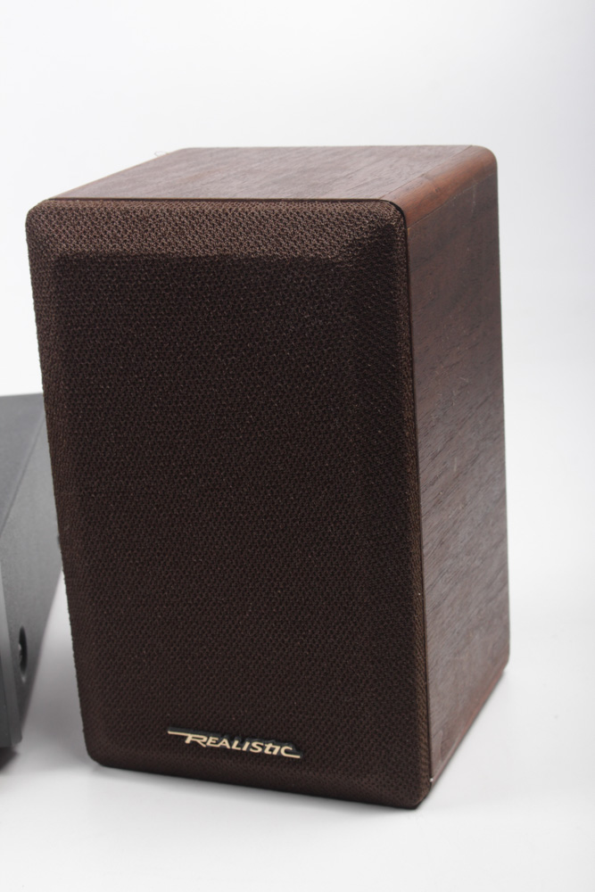 Realistic STA-700 Stereo Receiver and Minimus 7W Speakers