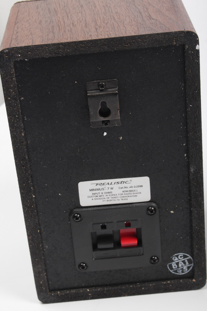 Realistic STA-700 Stereo Receiver and Minimus 7W Speakers