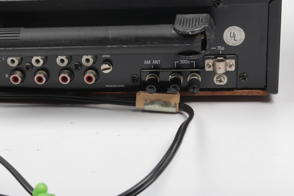 Realistic STA-700 Stereo Receiver and Minimus 7W Speakers