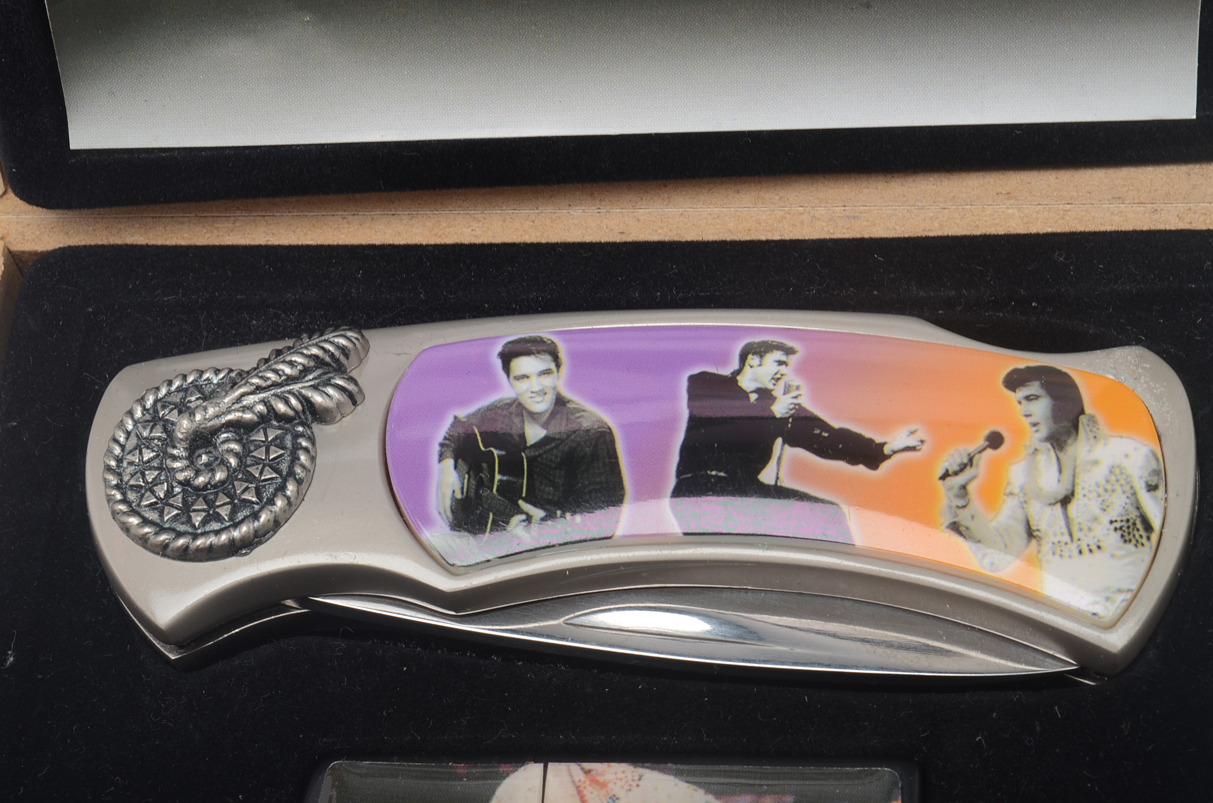 Collectible Elvis Knife and Lighter Set