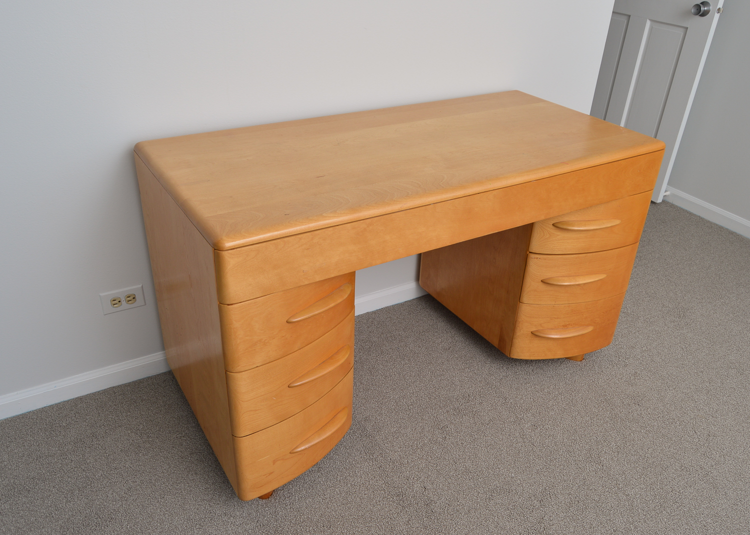 Mid Century Modern Heywood-Wakefield Maple Kneehole Desk