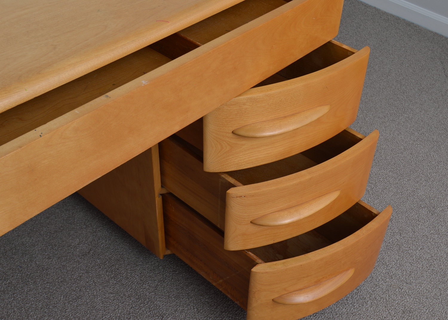 Mid Century Modern Heywood-Wakefield Maple Kneehole Desk