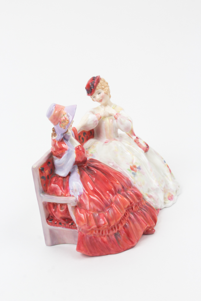 Royal Doulton Porcelain Figurine "The Gossips"
