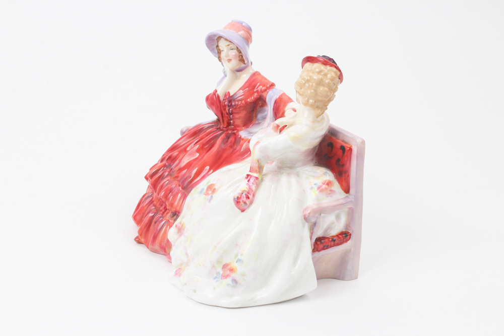 Royal Doulton Porcelain Figurine "The Gossips"