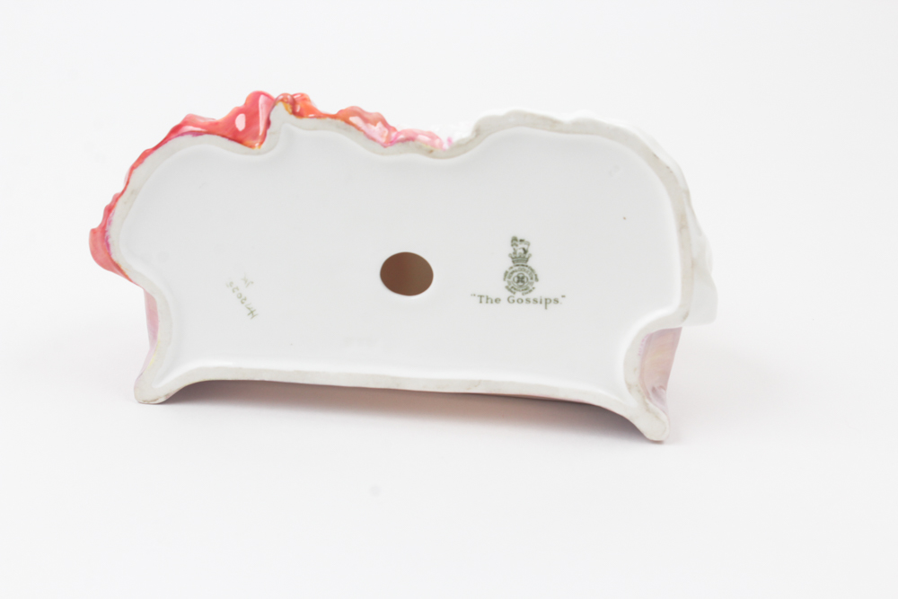 Royal Doulton Porcelain Figurine "The Gossips"