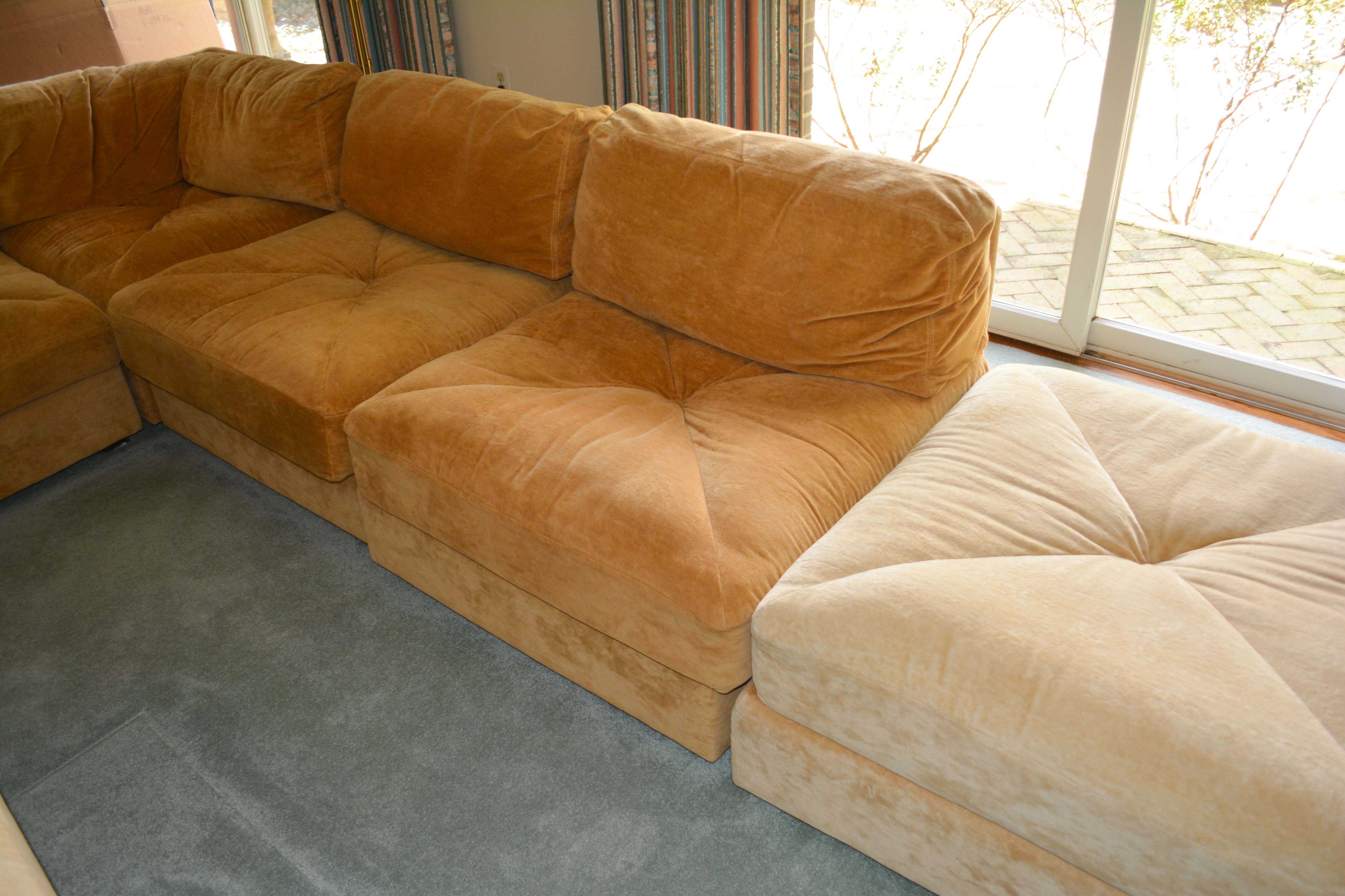 Selig of Monroe Modular Sectional with Two Ottomans