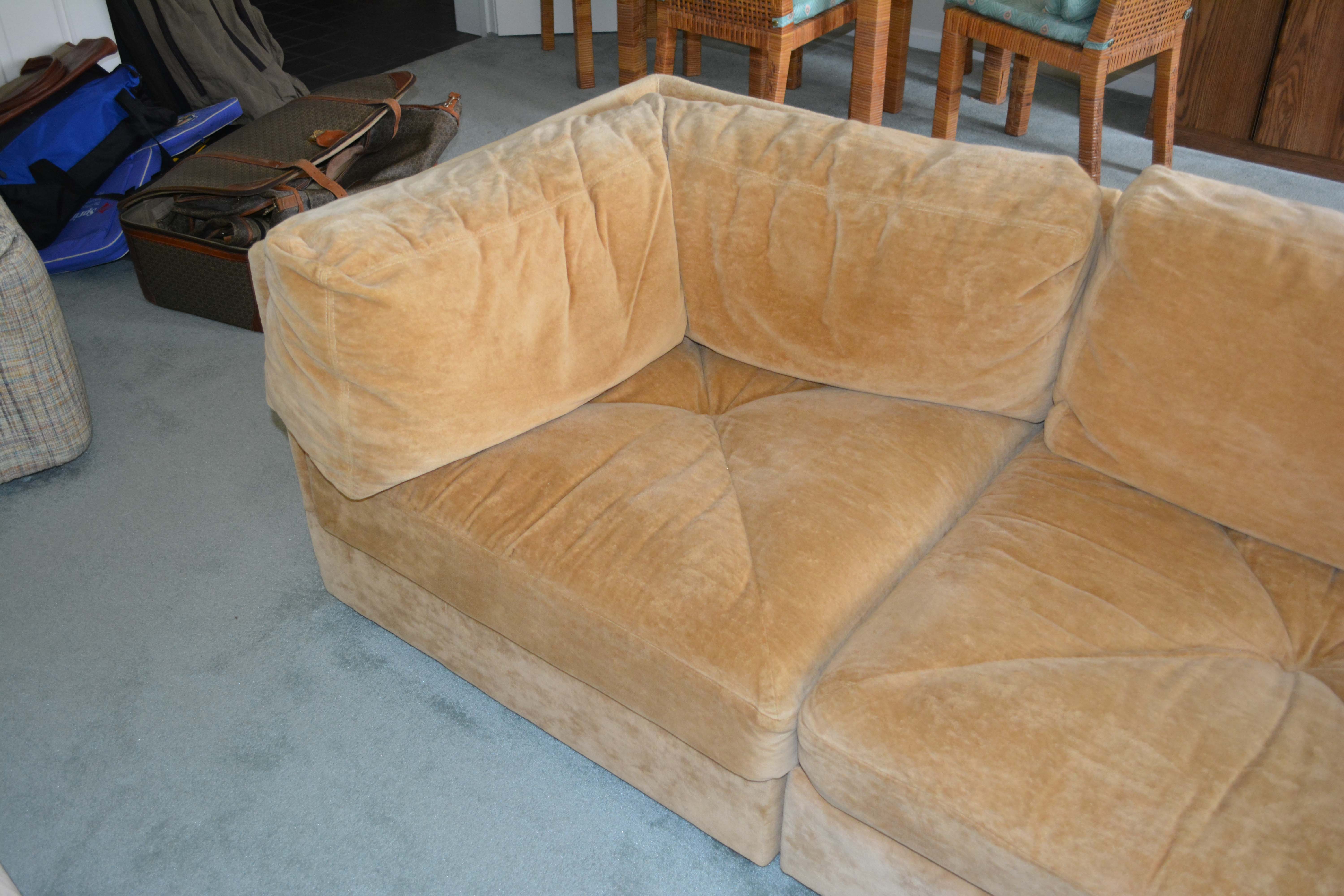 Selig of Monroe Modular Sectional with Two Ottomans